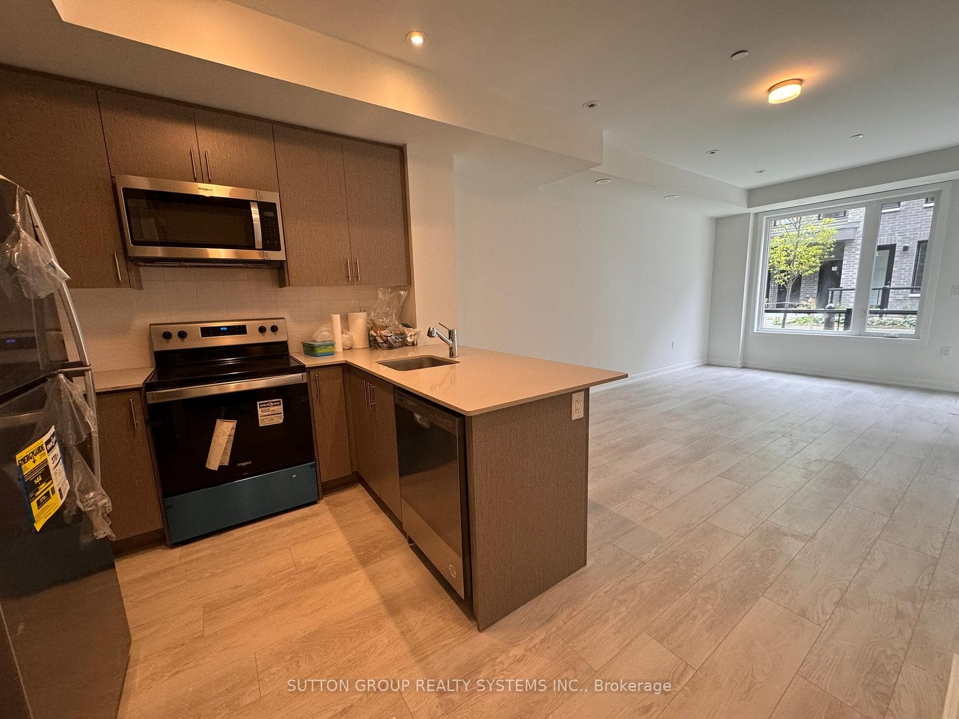 3566 Colonial Drive Unit 9 photo 8
