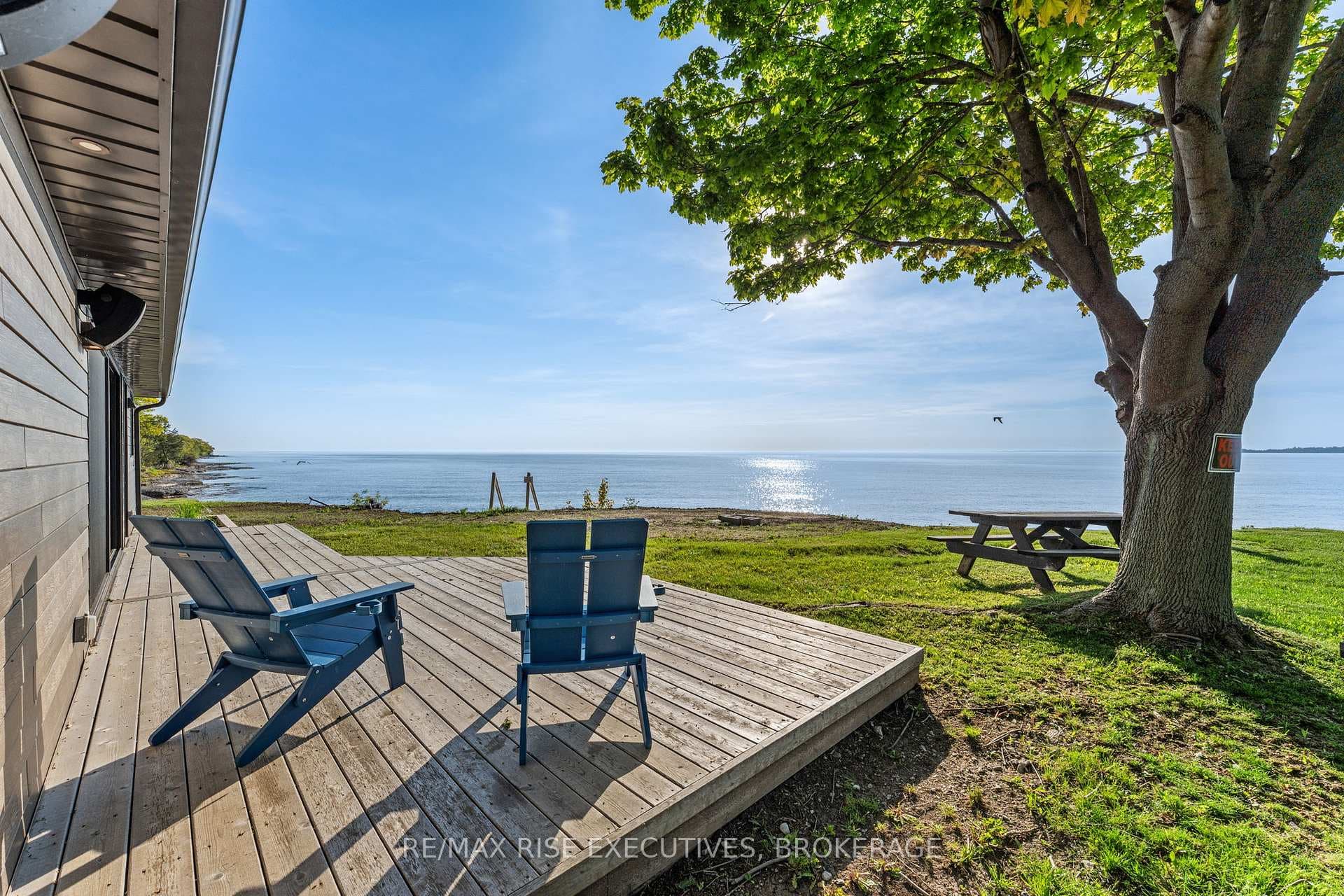 682 Salmon Point Road photo 25