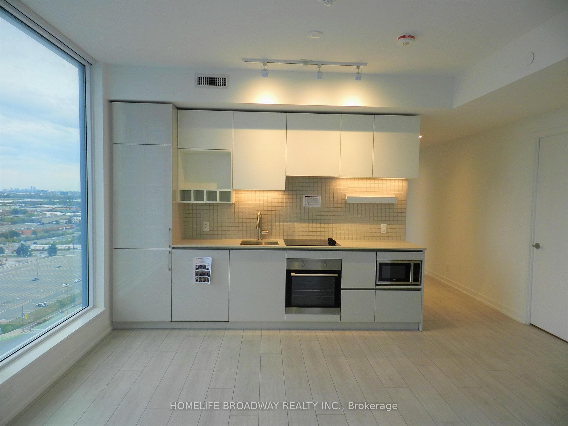 5 Buttermill Avenue Unit 2102 photo 2