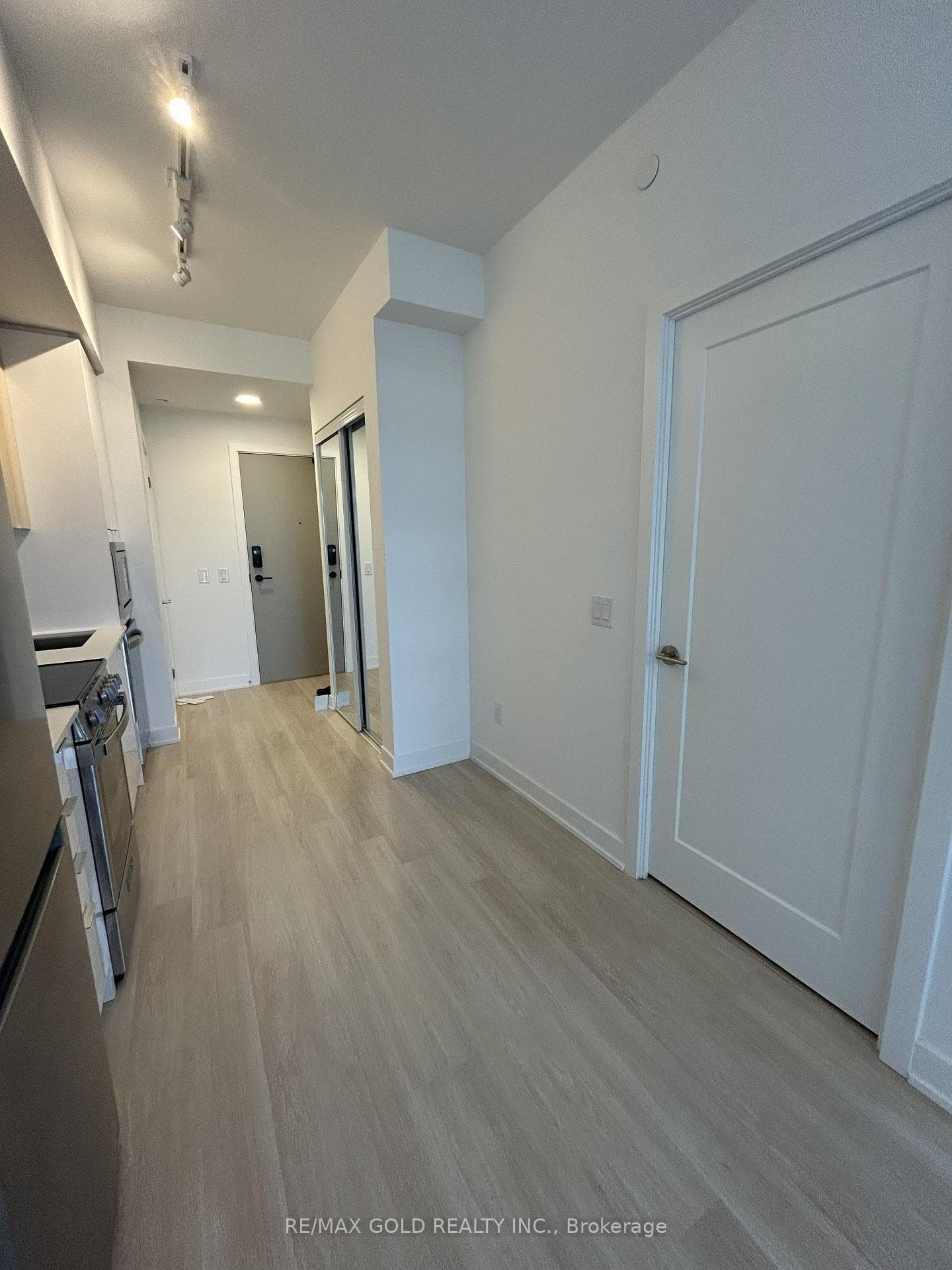 5105 Hurontario Street Unit 809 photo 16
