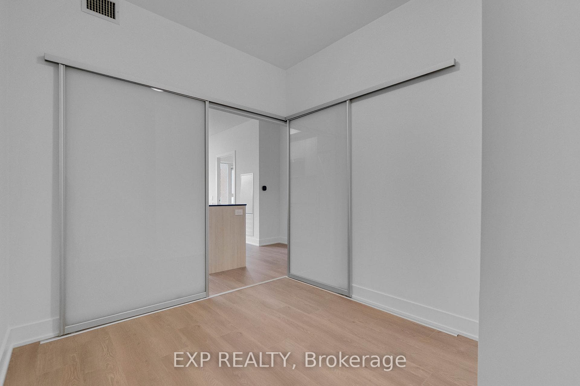 2088 JAMES Street Unit 409 photo 33