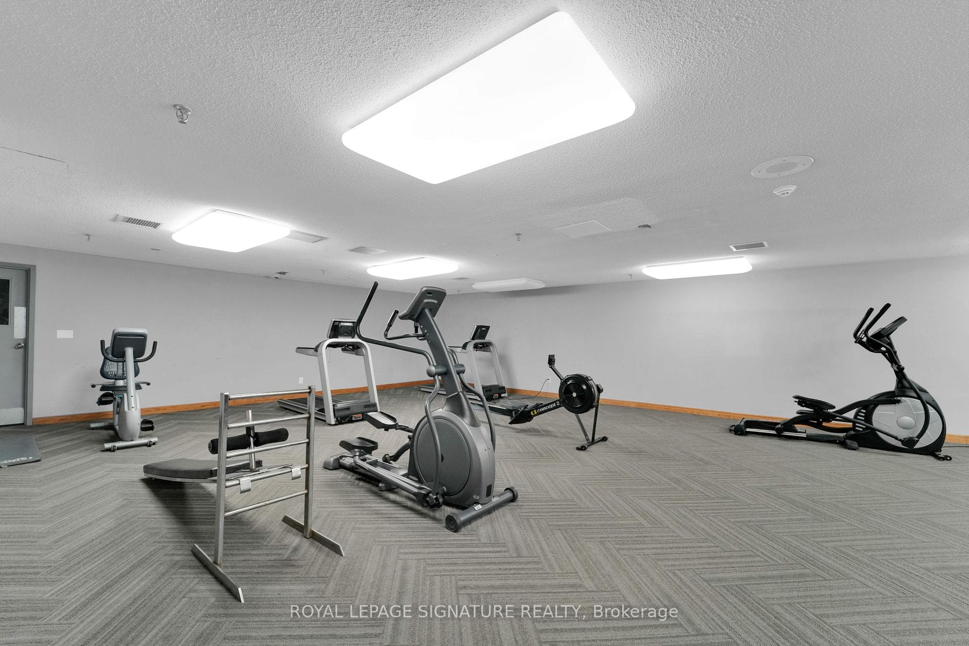 41 Markbrook Lane Unit 1402 photo 17