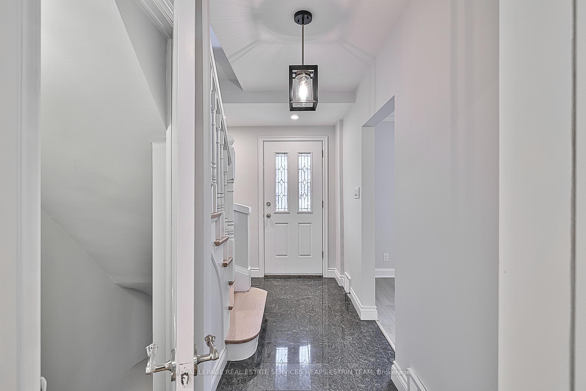 27 Southlea Avenue photo 4