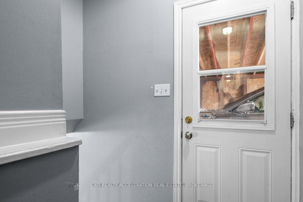 109 Water Street photo 23