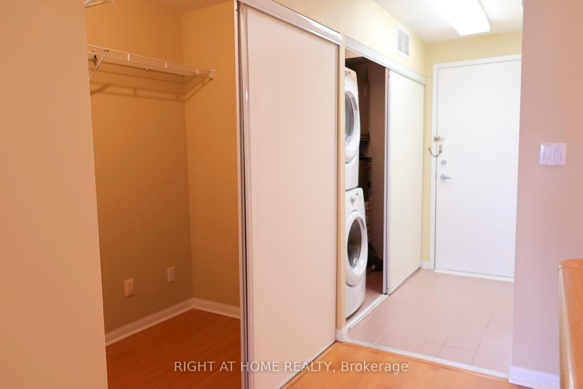 821 Grandview Way photo 23