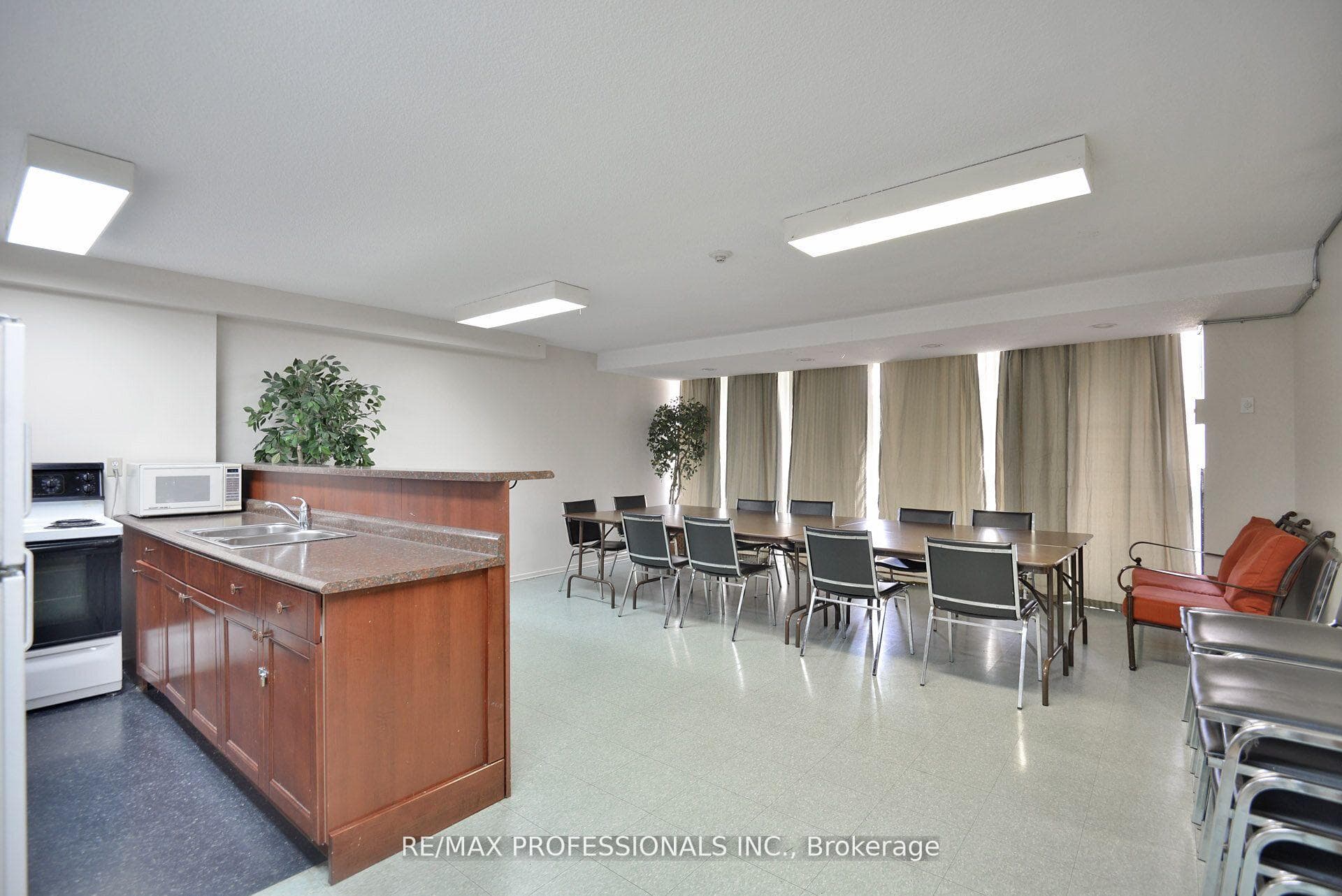 4 Kings Cross Road Unit 1109 photo 27