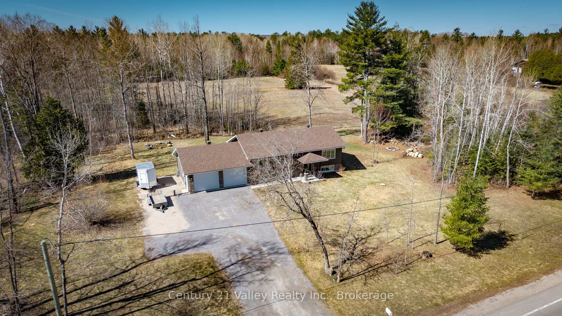 543 Anderson Road photo 4