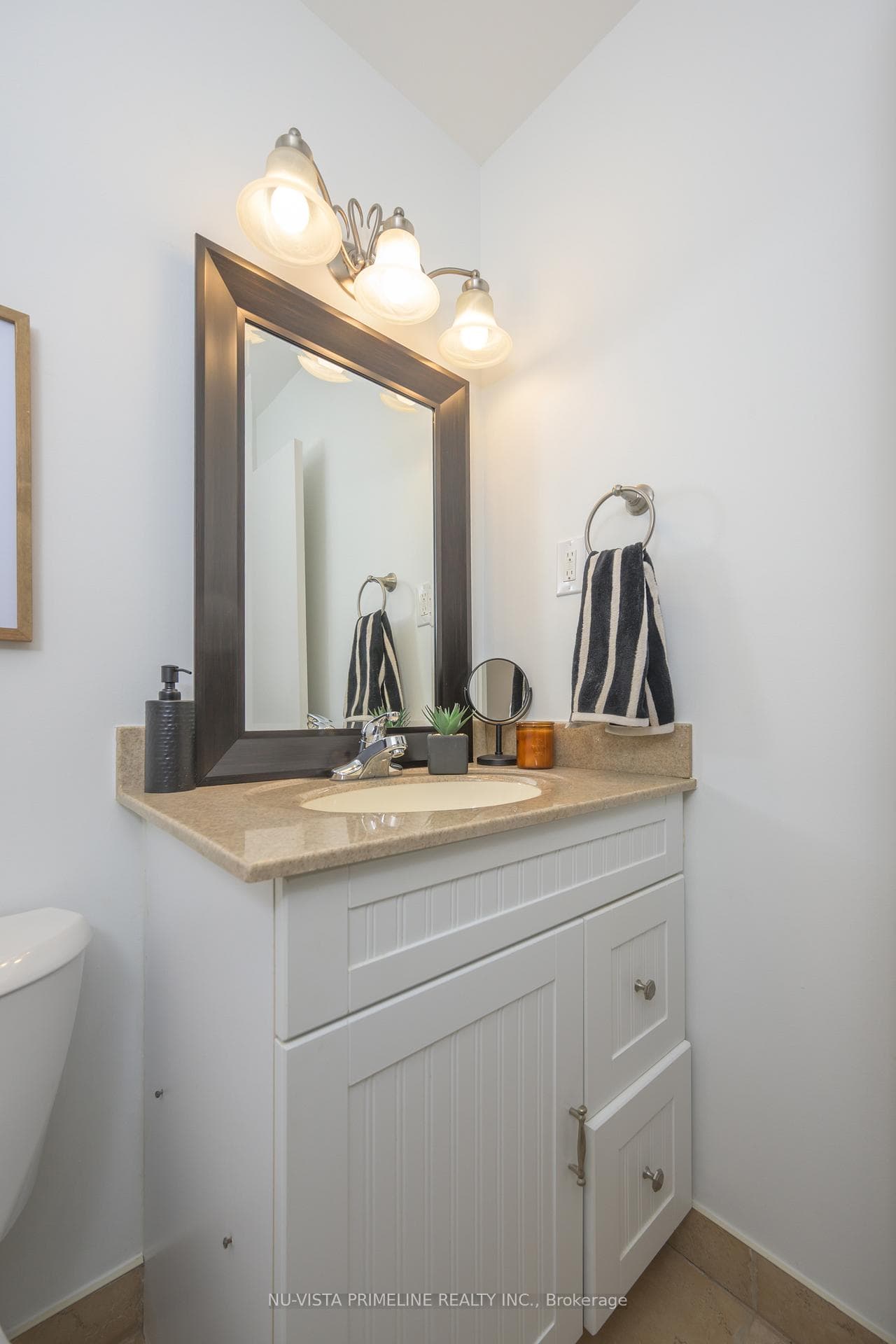 50 Meridene Crescent photo 32