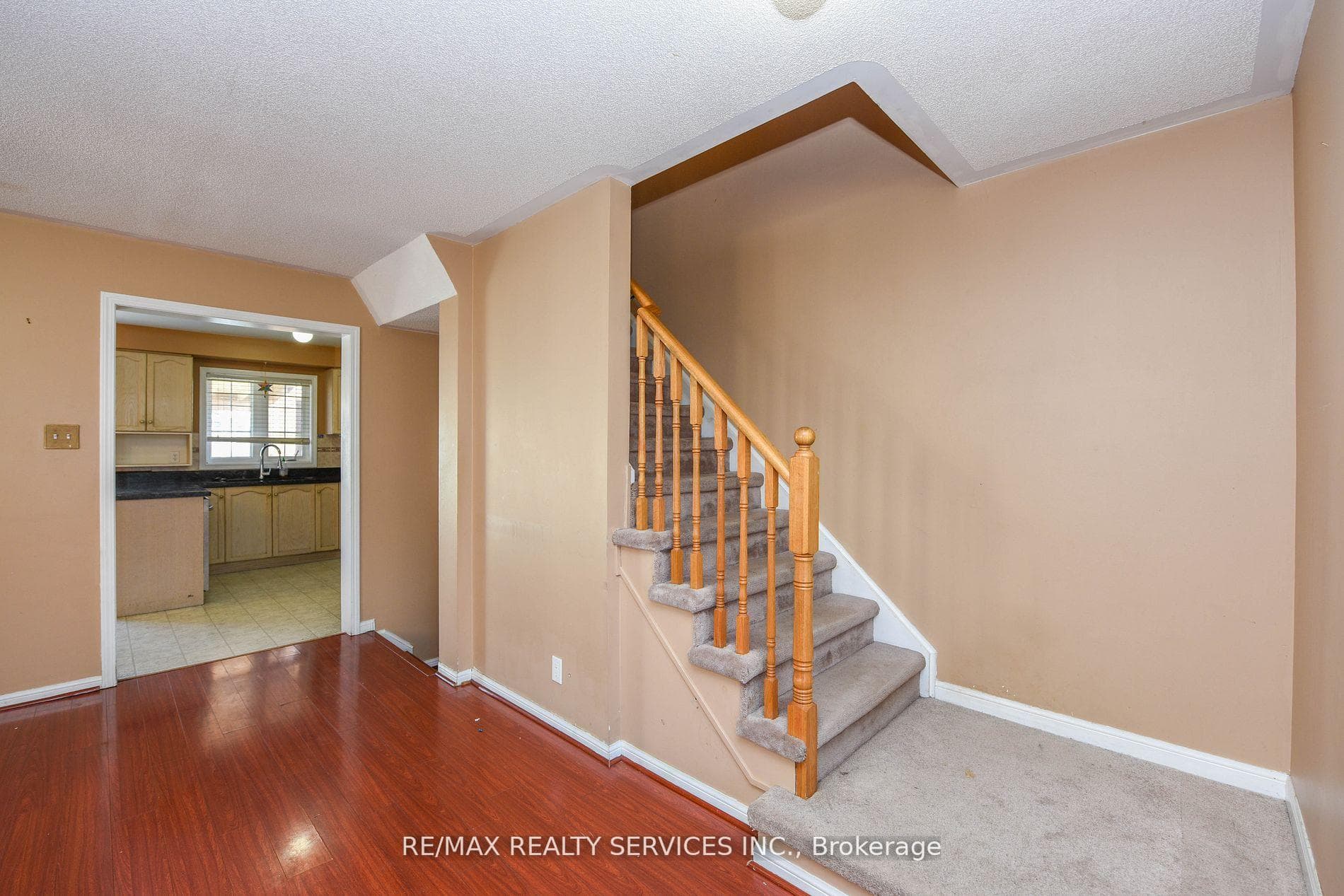 172 Native Landing Crescent Unit Upper photo 7