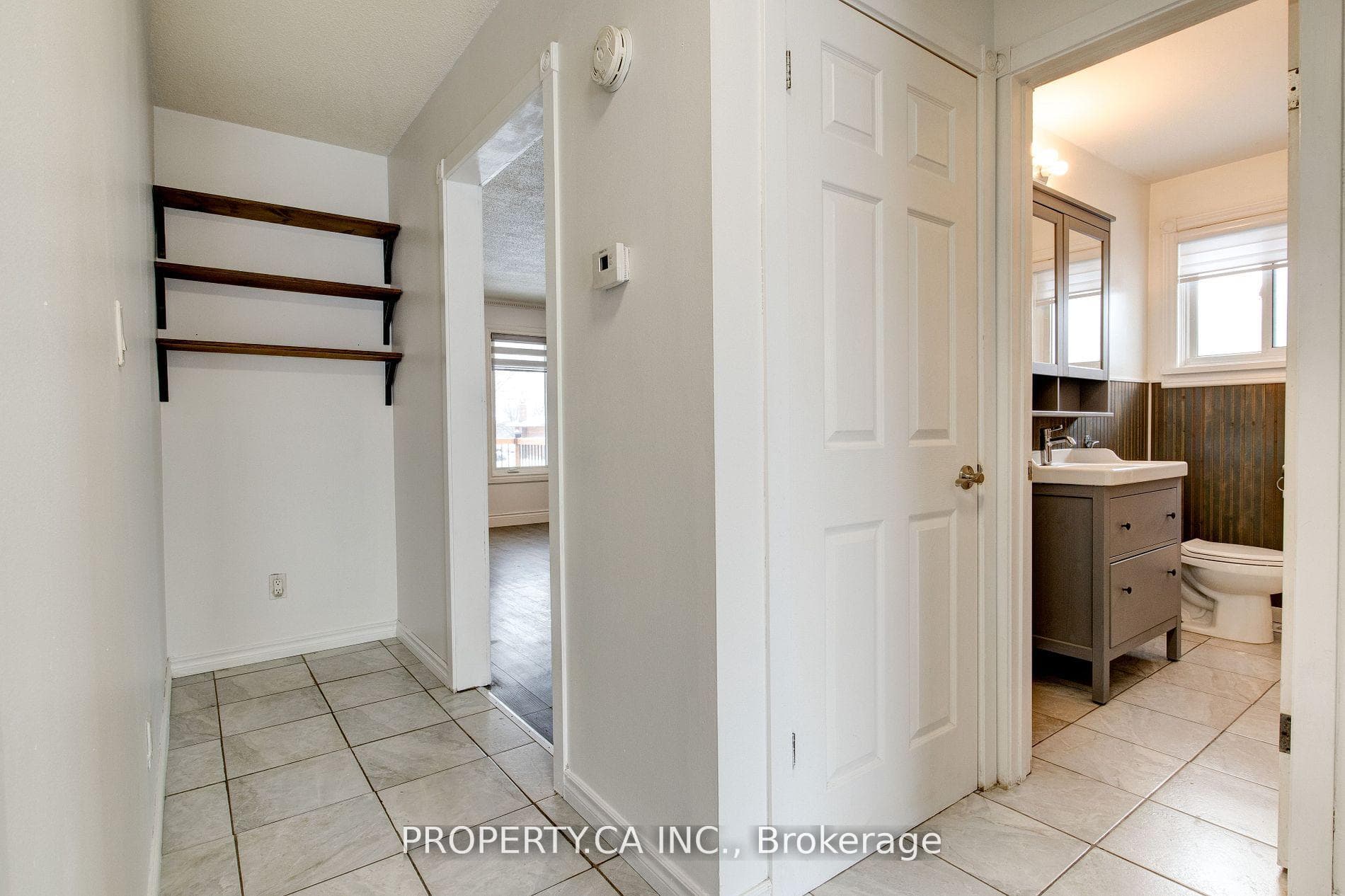 71 Highpark Avenue Unit Upper photo 8