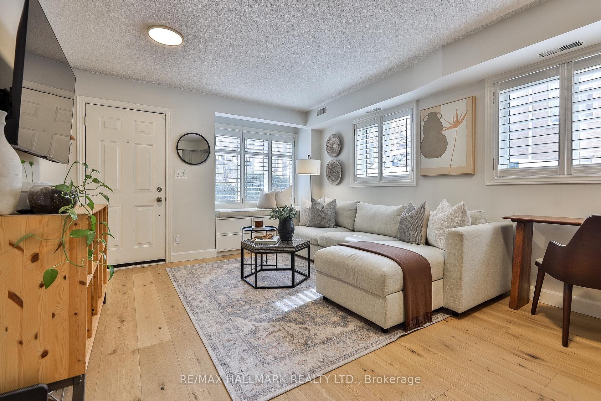 208 Niagara Street Unit 59 photo 4