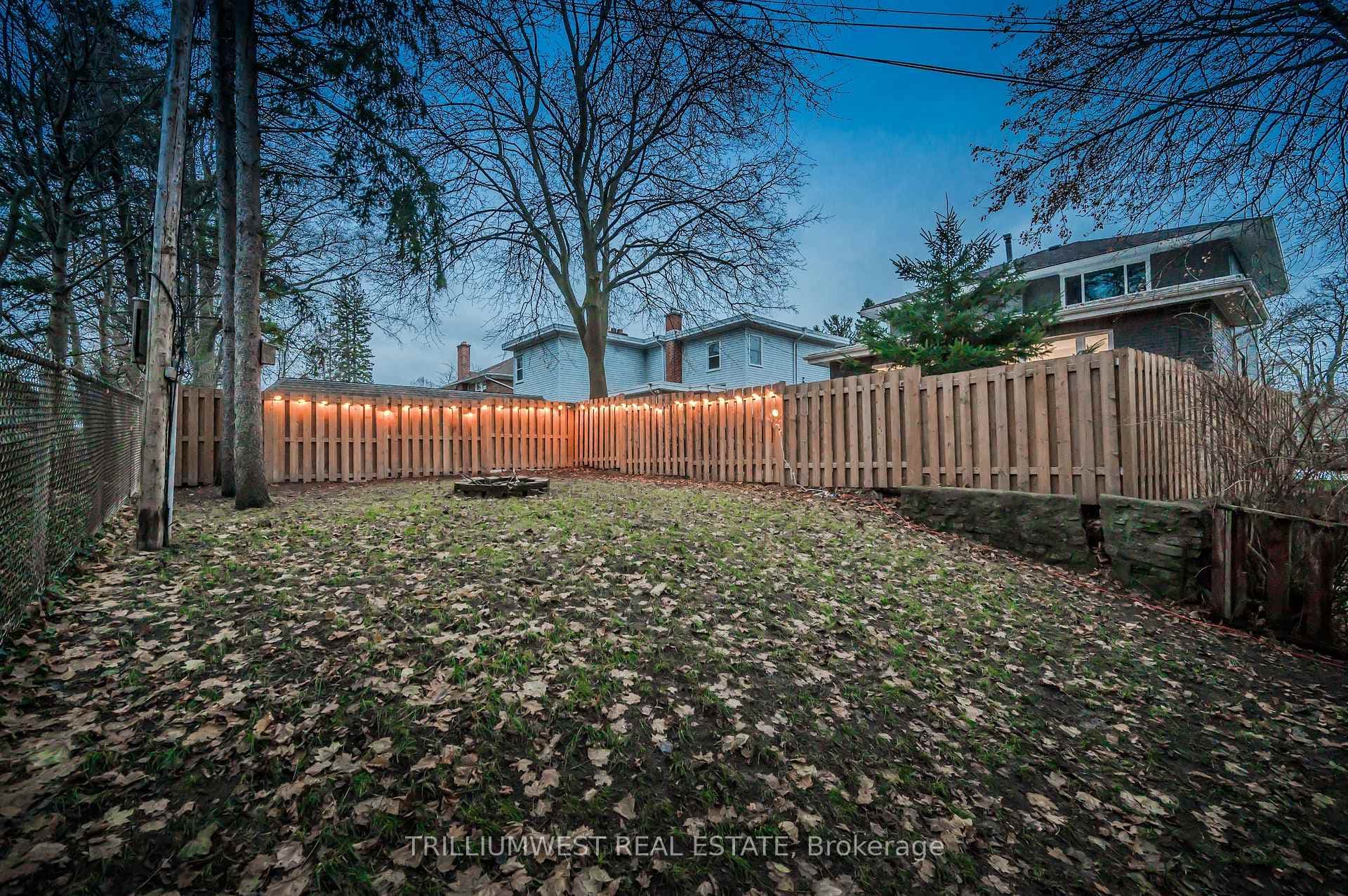 283 Spadina Road photo 33
