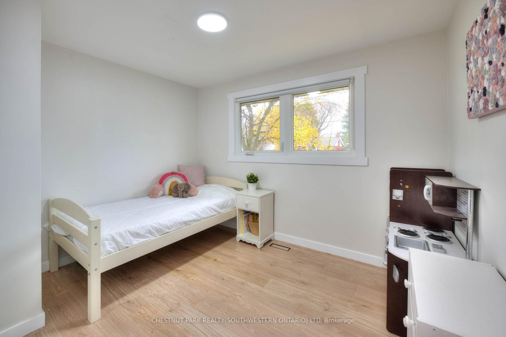 482 Franklin Street photo 22