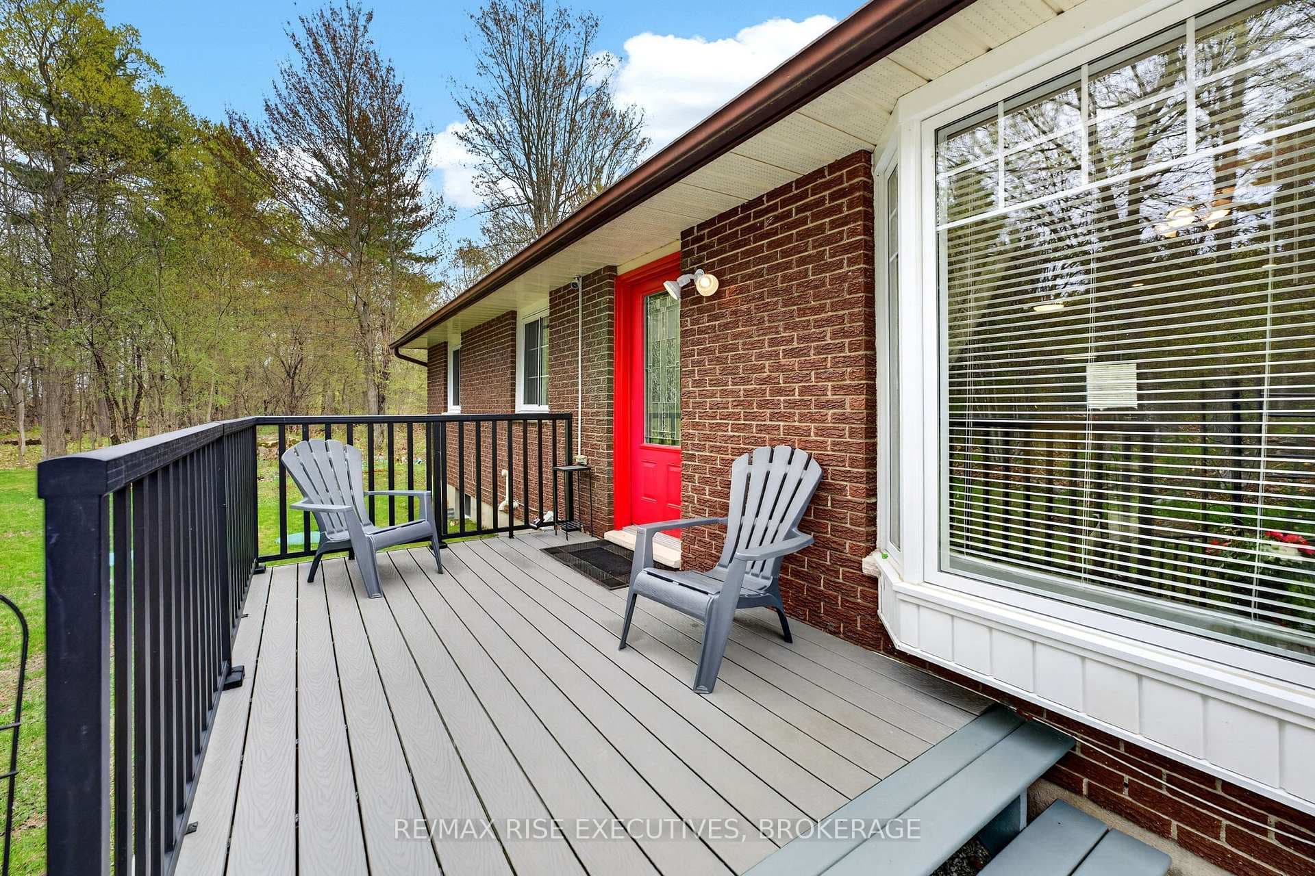 2405 Rideau Ferry Road photo 6