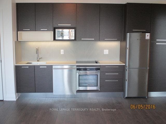 36 Park Lawn Road Unit 2703 photo 6
