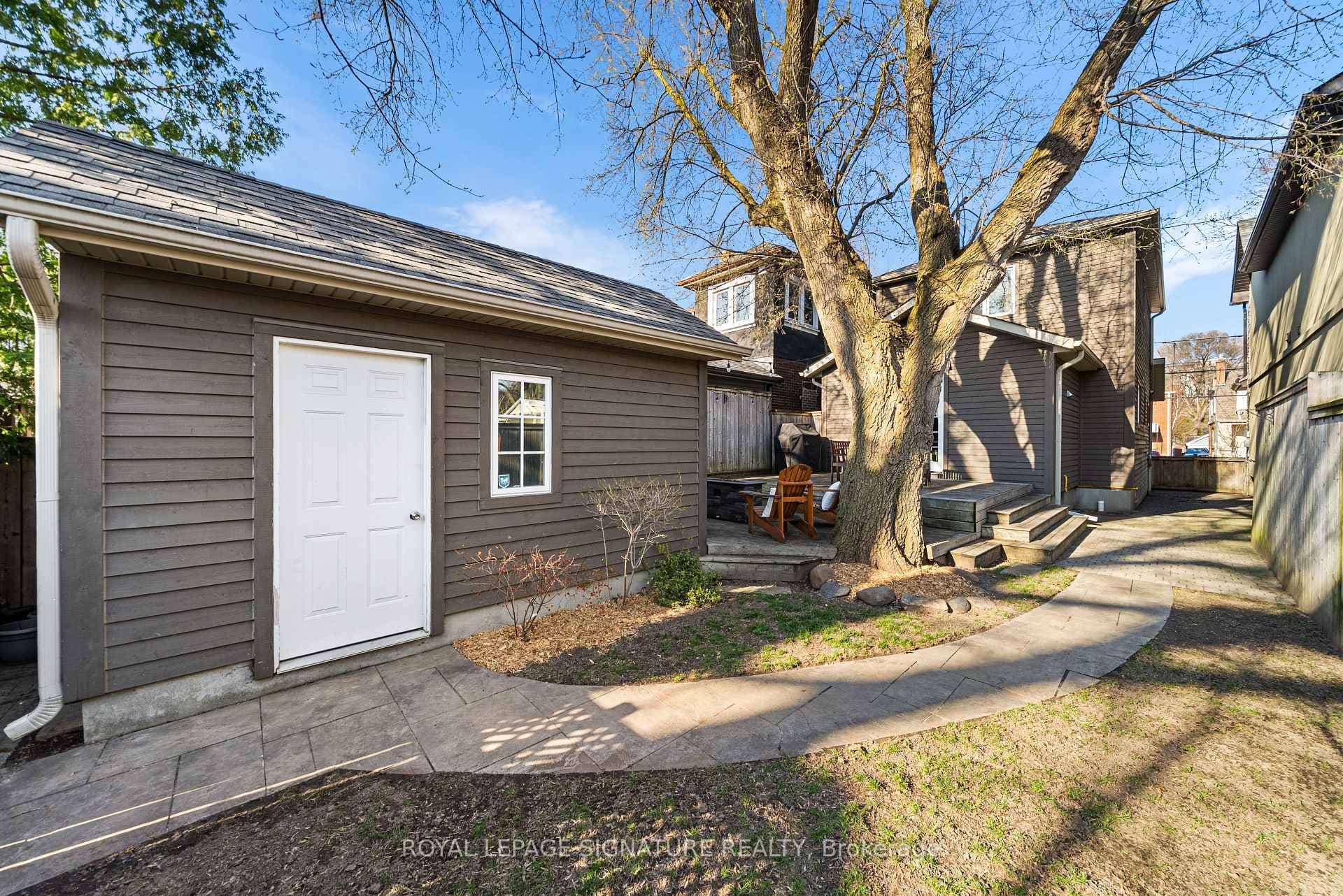 220 Westlake Avenue photo 40