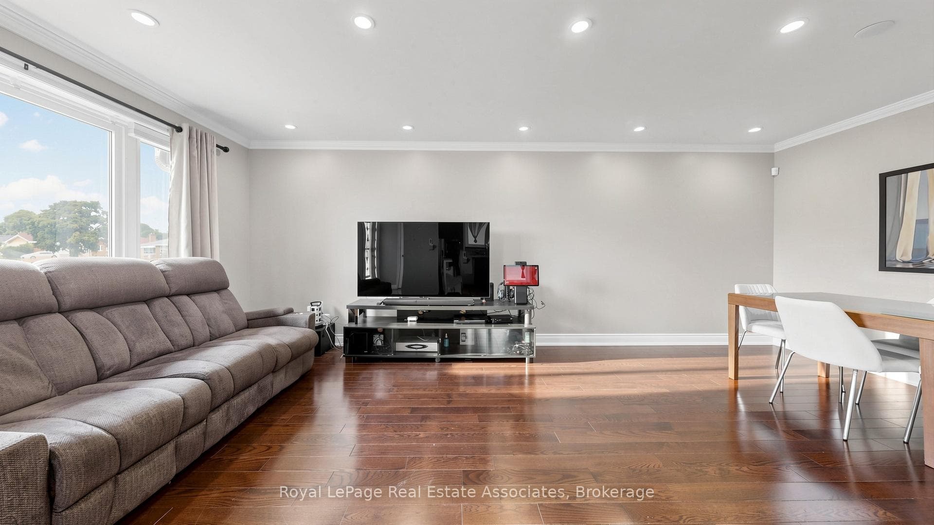 71 Addington Crescent photo 7