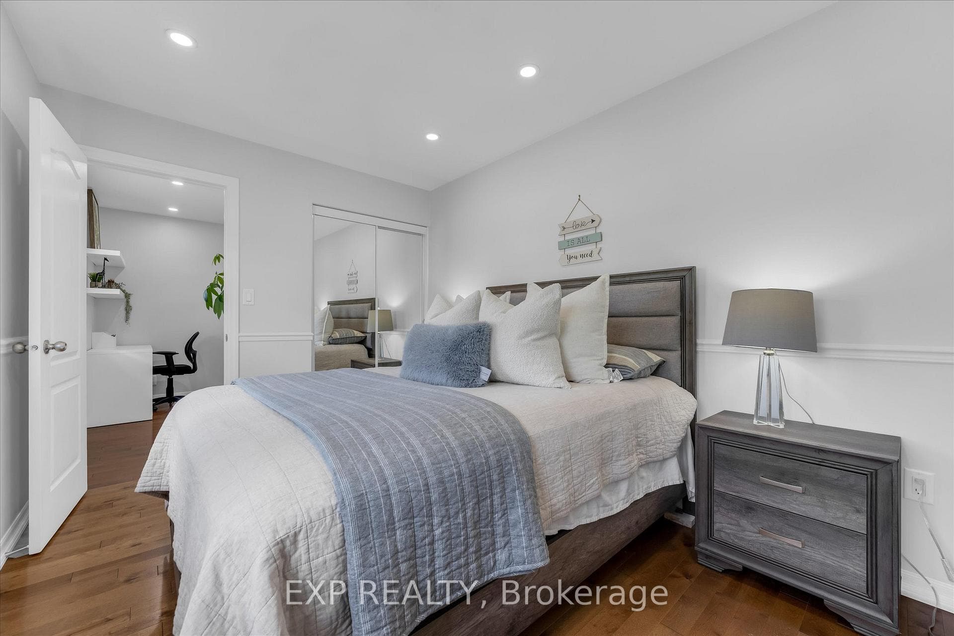 563 Fifty Road photo 27