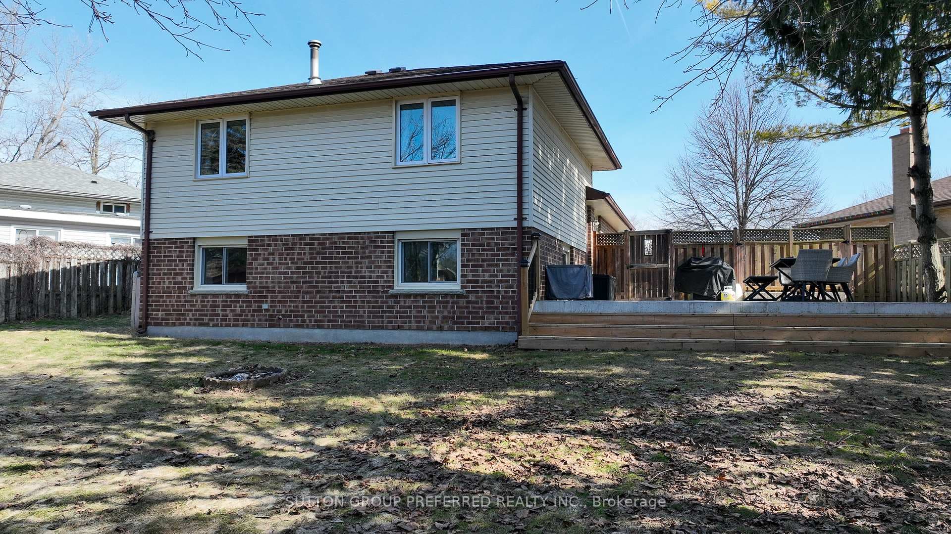 198 Portsmouth Court photo 2