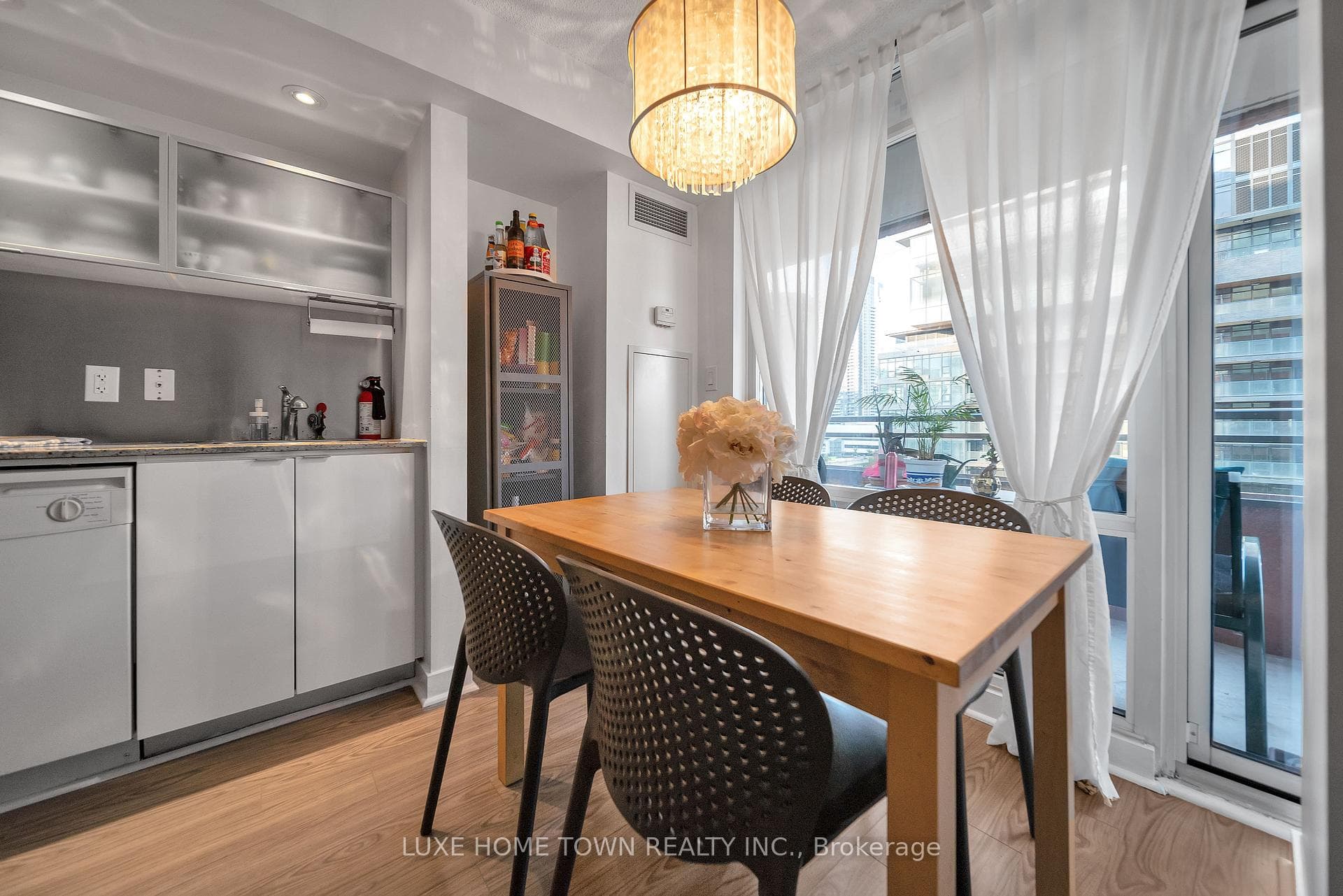 4K Spadina Avenue Unit 711 photo 20