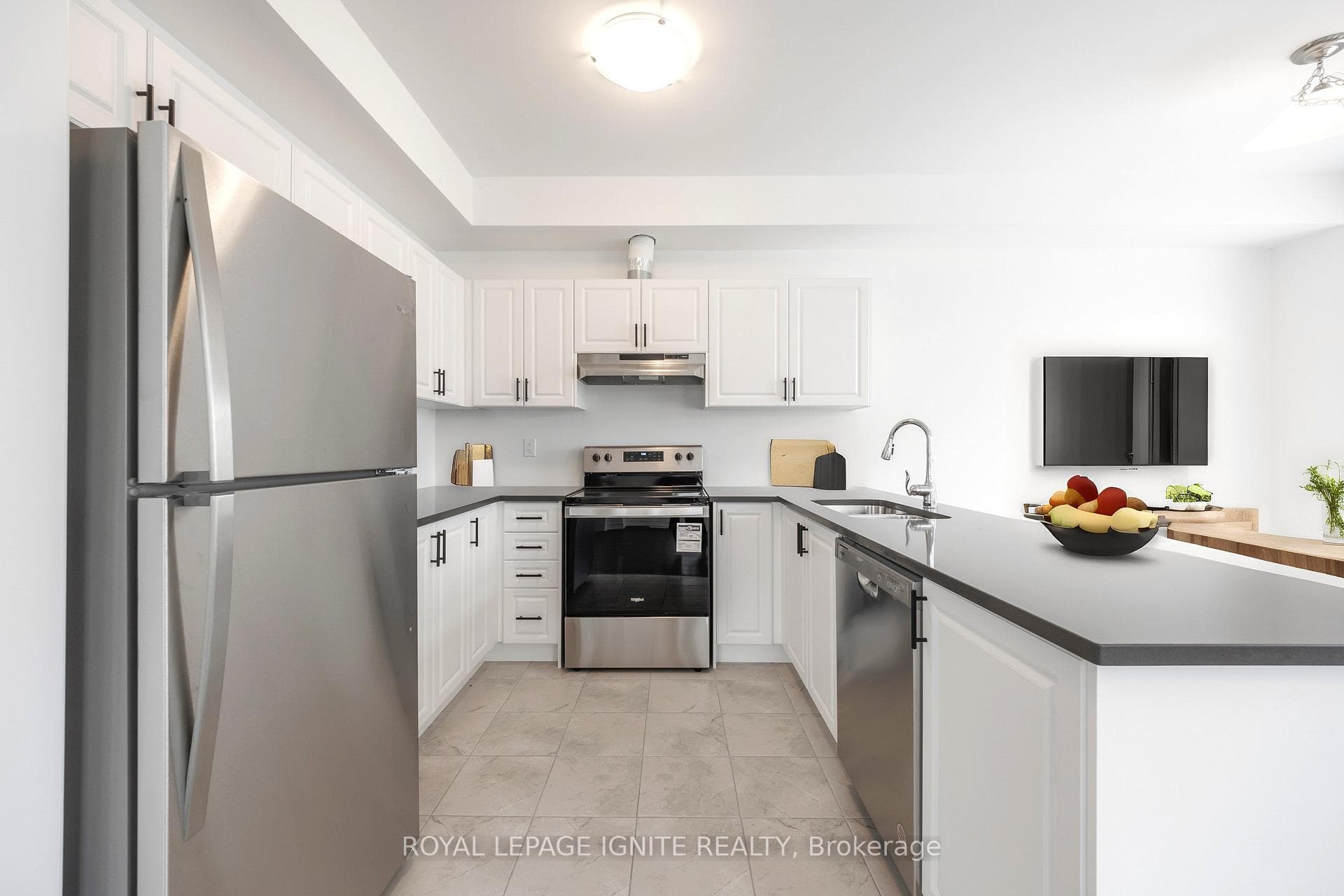 317 Russell Street photo 6
