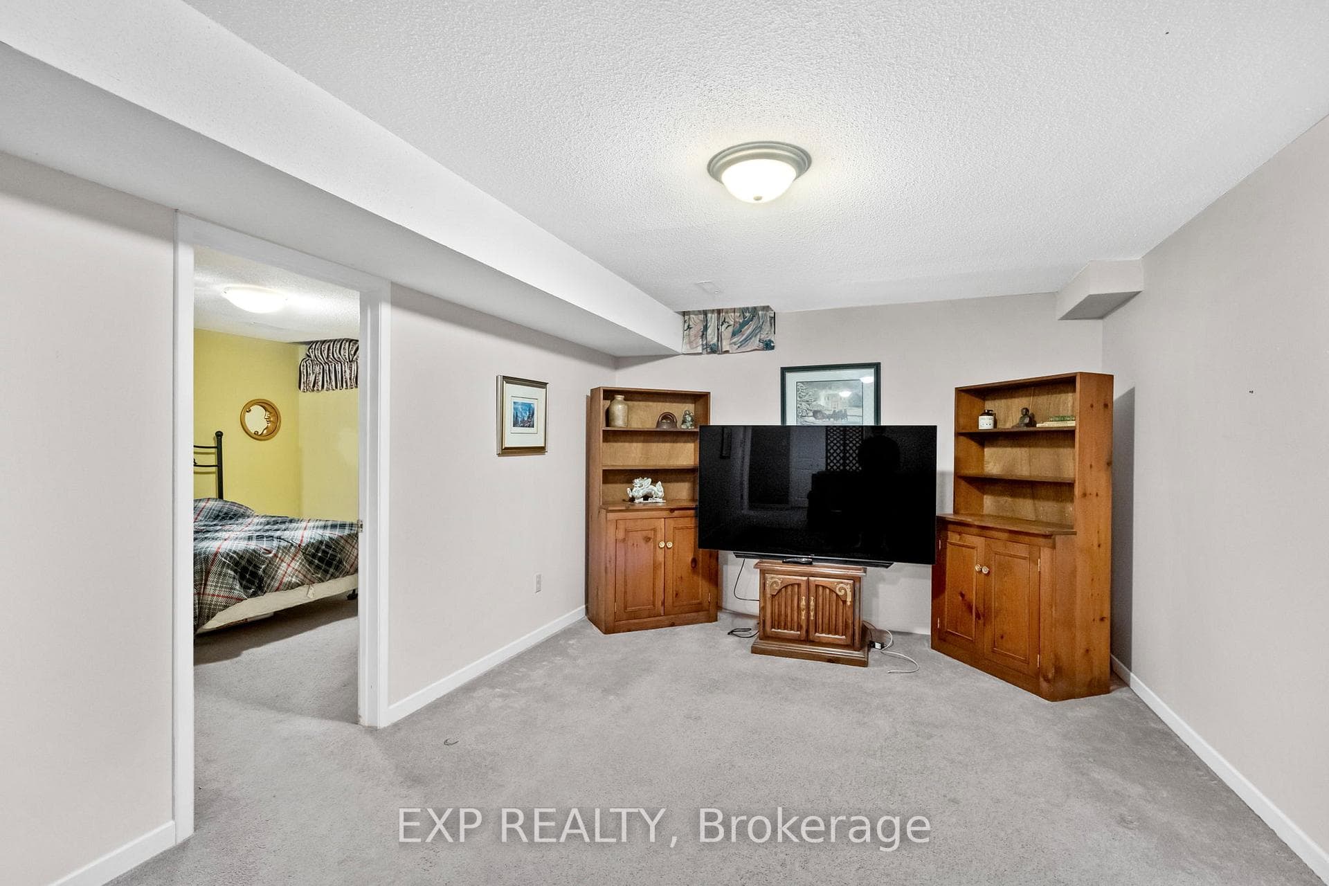 97 Mercer Crescent photo 18