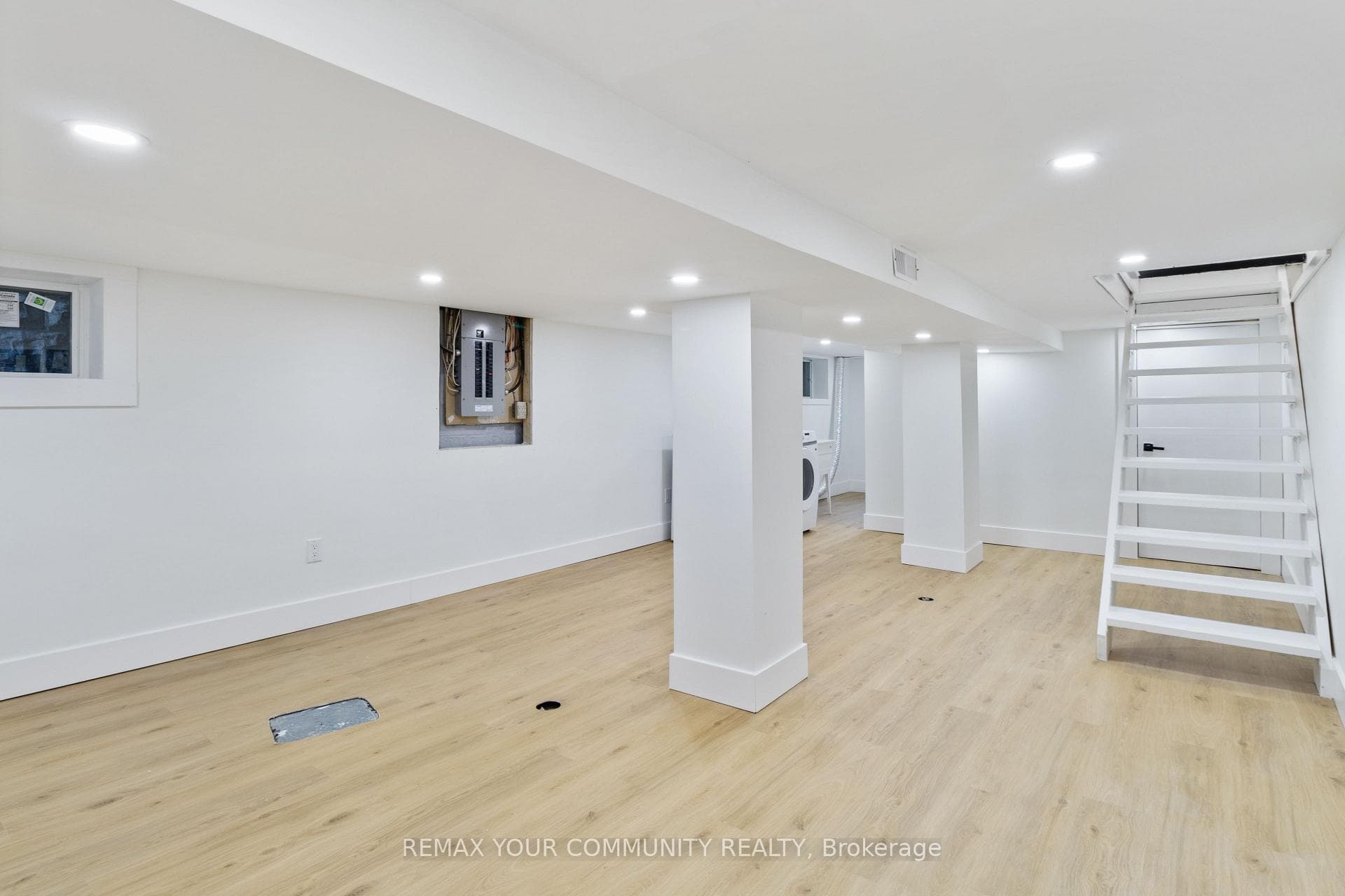 184 Stirton Street photo 33