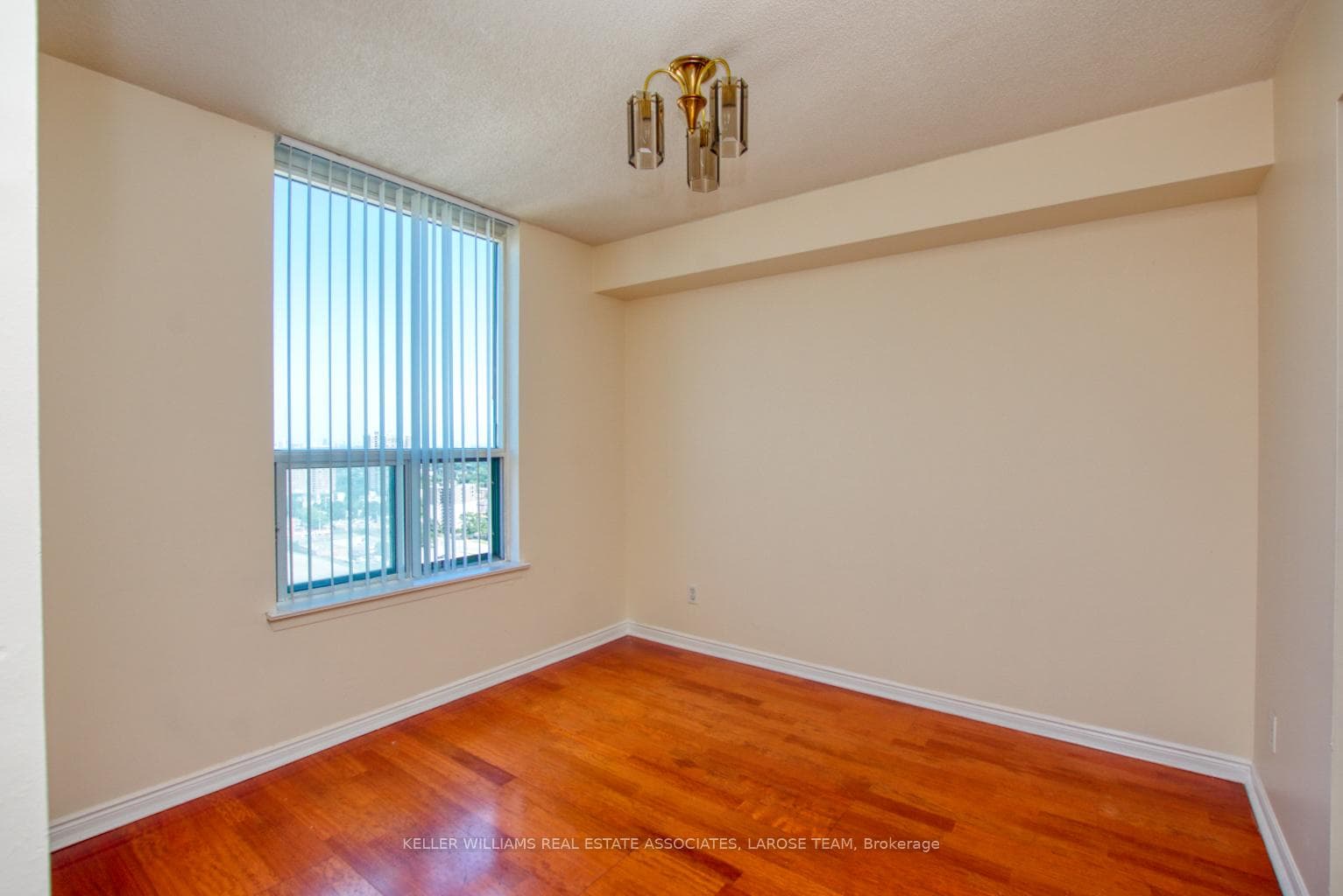 135 Hillcrest Avenue Unit 2212 photo 8