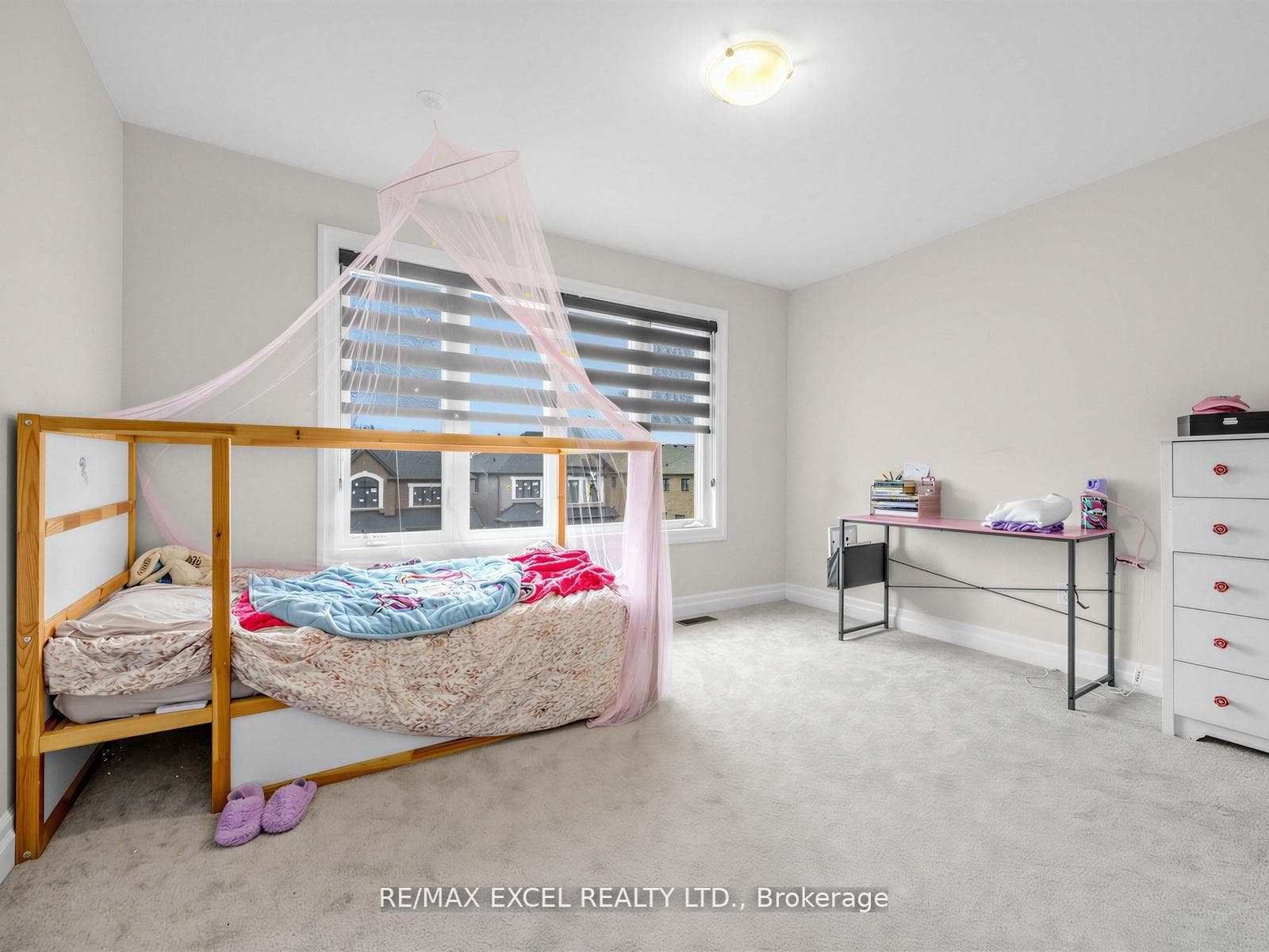 1454 Stovell Crescent photo 22