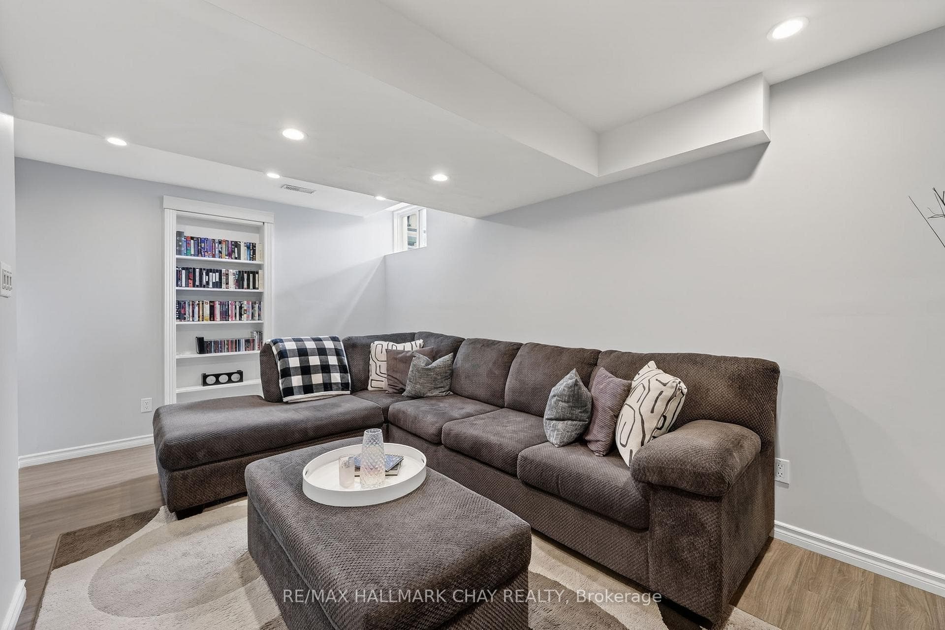 160 McBride Drive photo 28