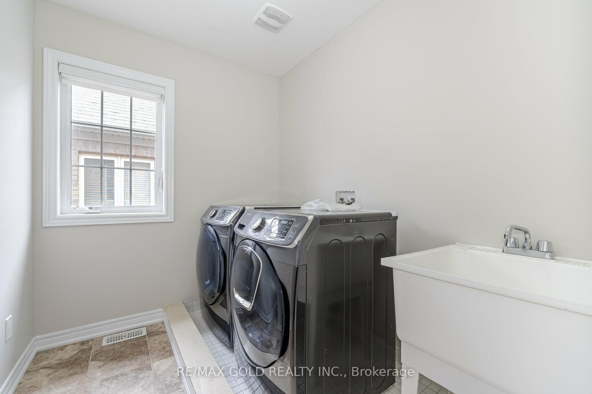 81 Yellowknife Road photo 17