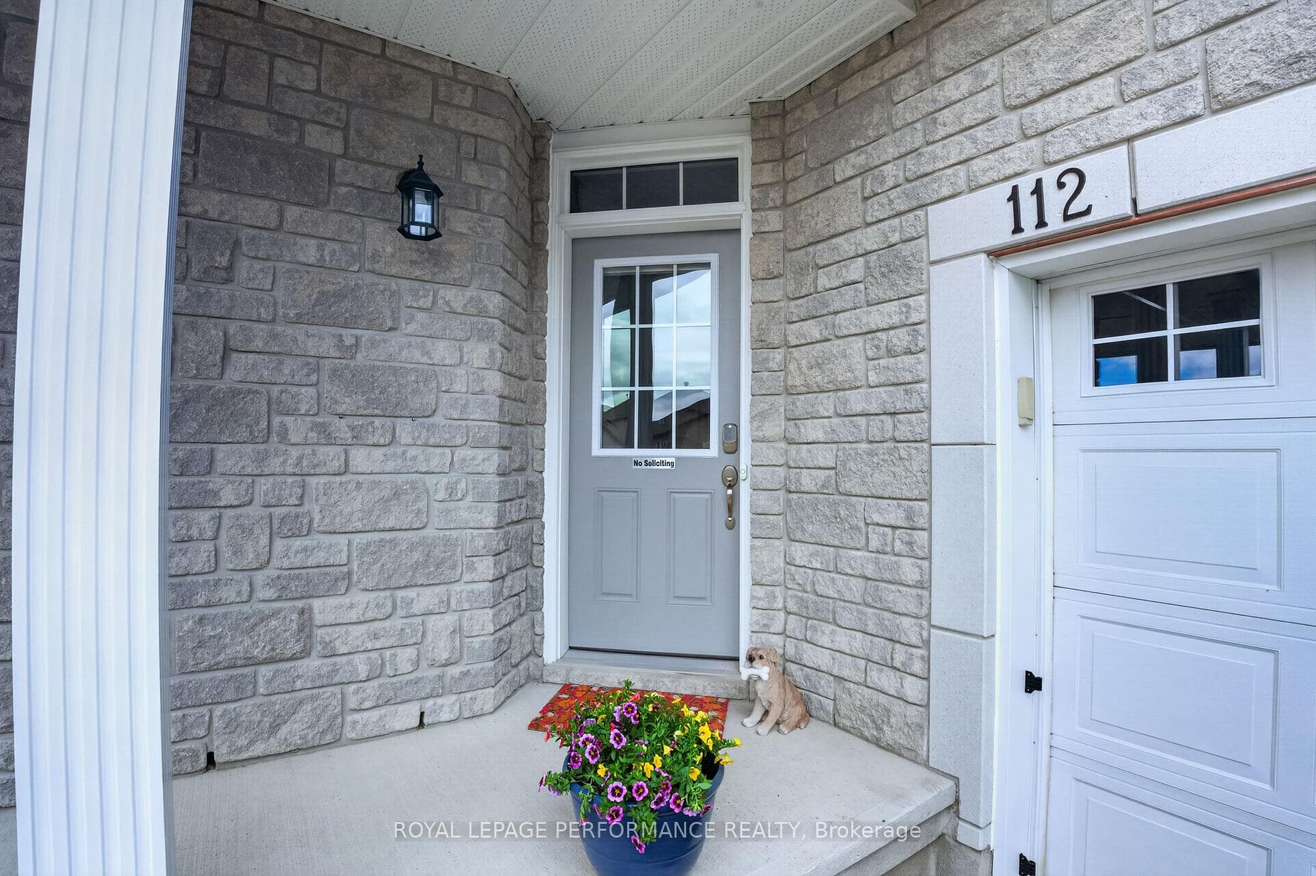 112 Jade Street photo 4