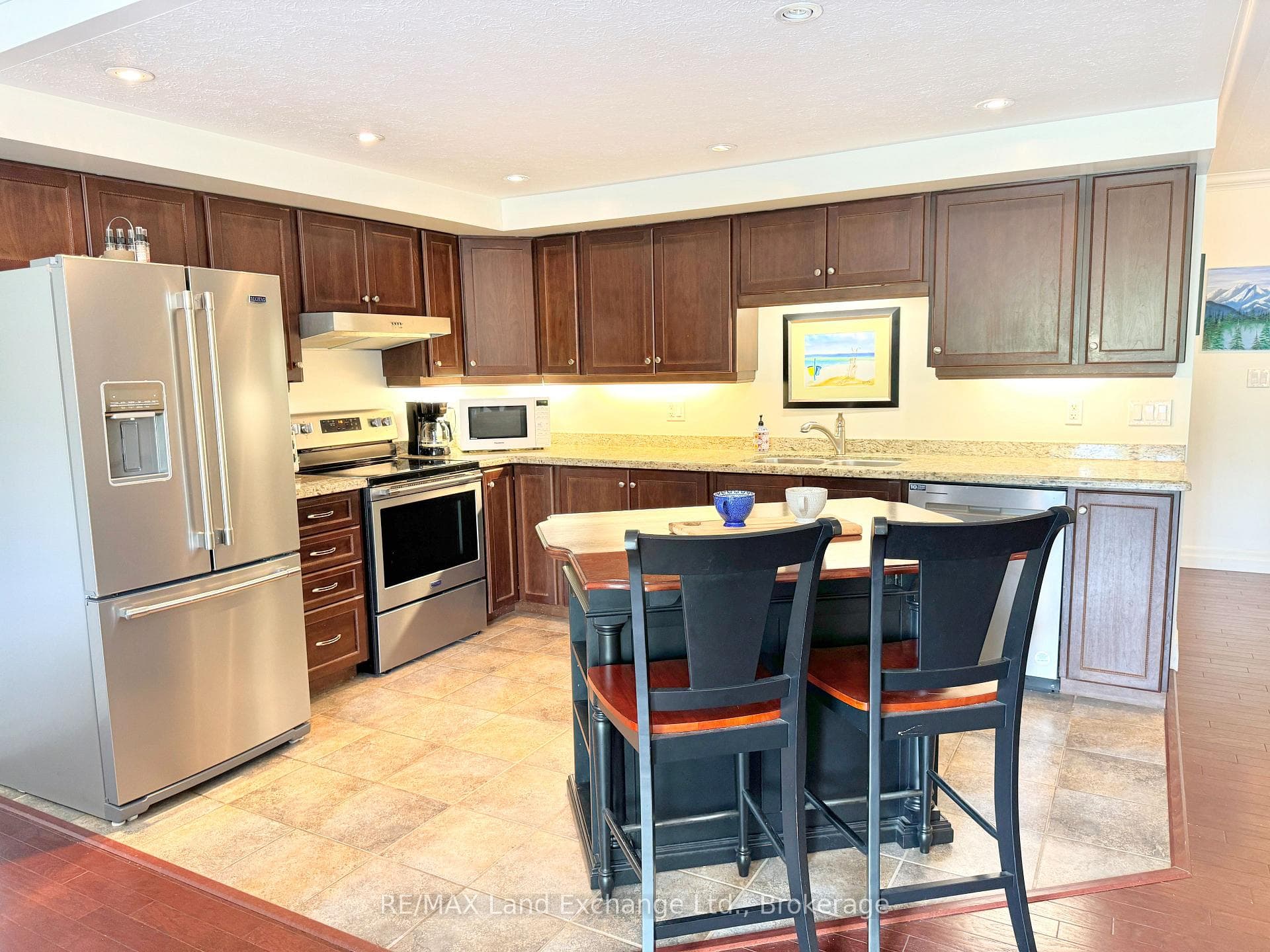 Kitchen with Island