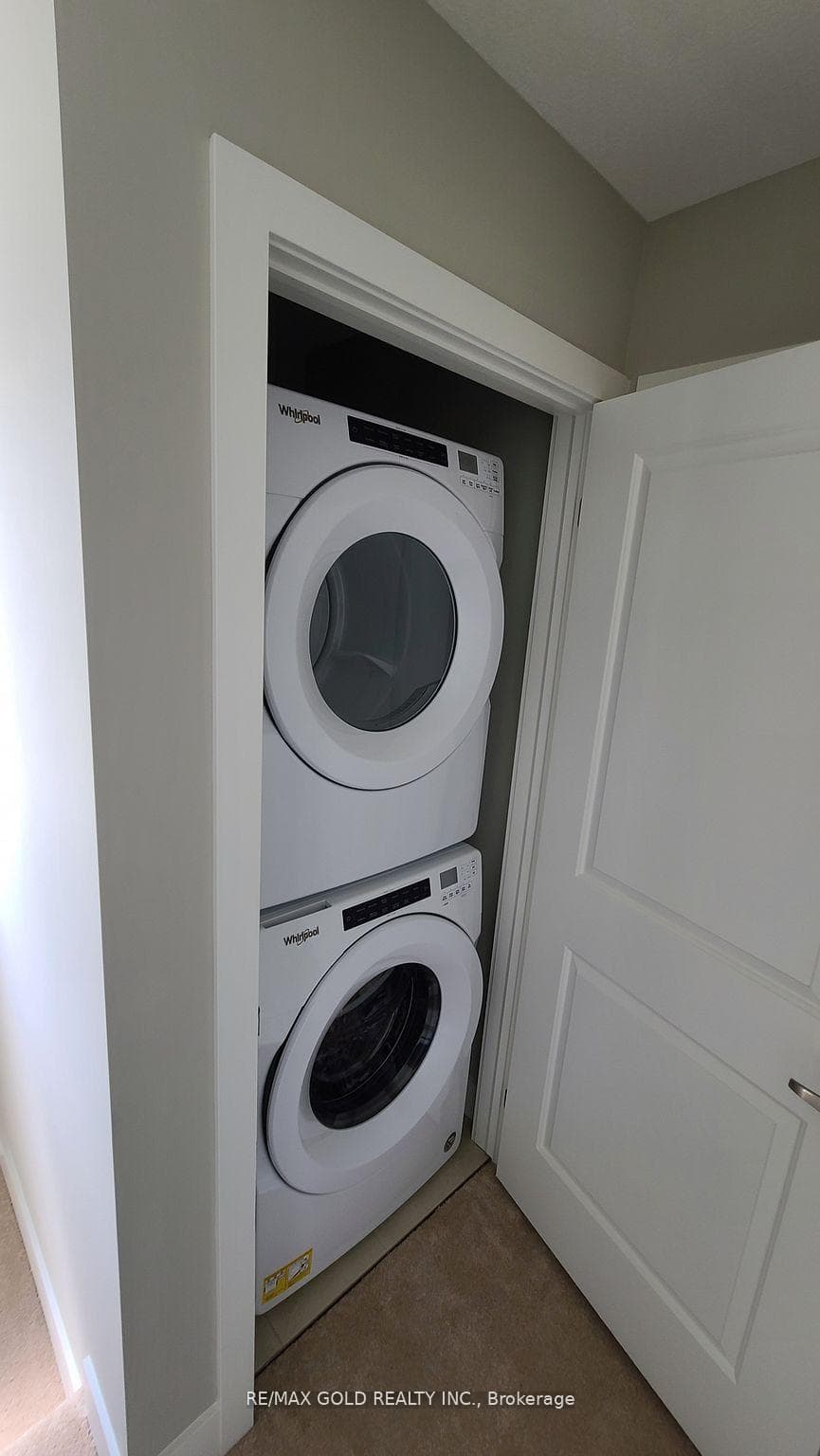 177 Edgevalley Road Unit 152 photo 18