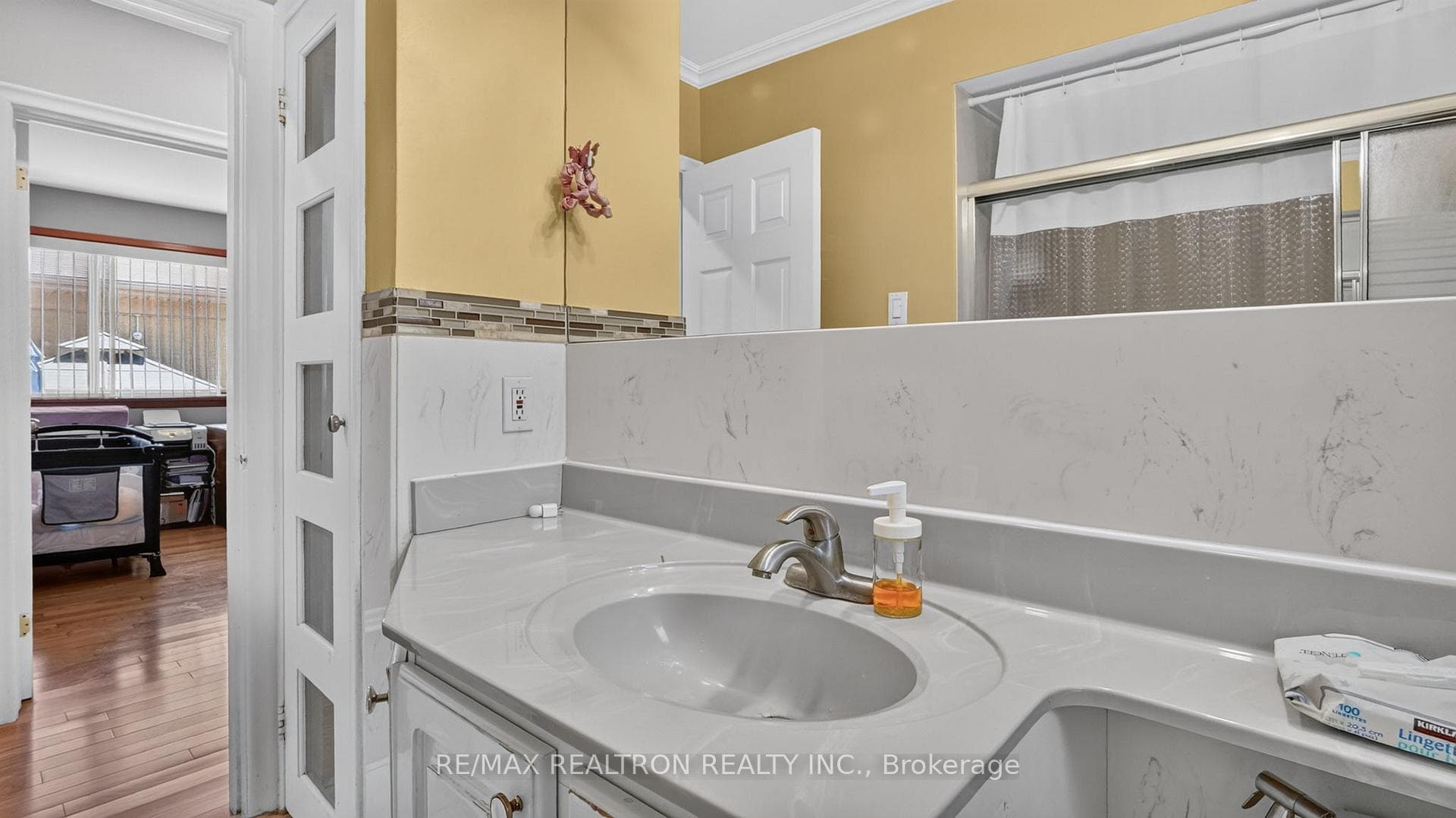 8 Bonnechere Crescent photo 11