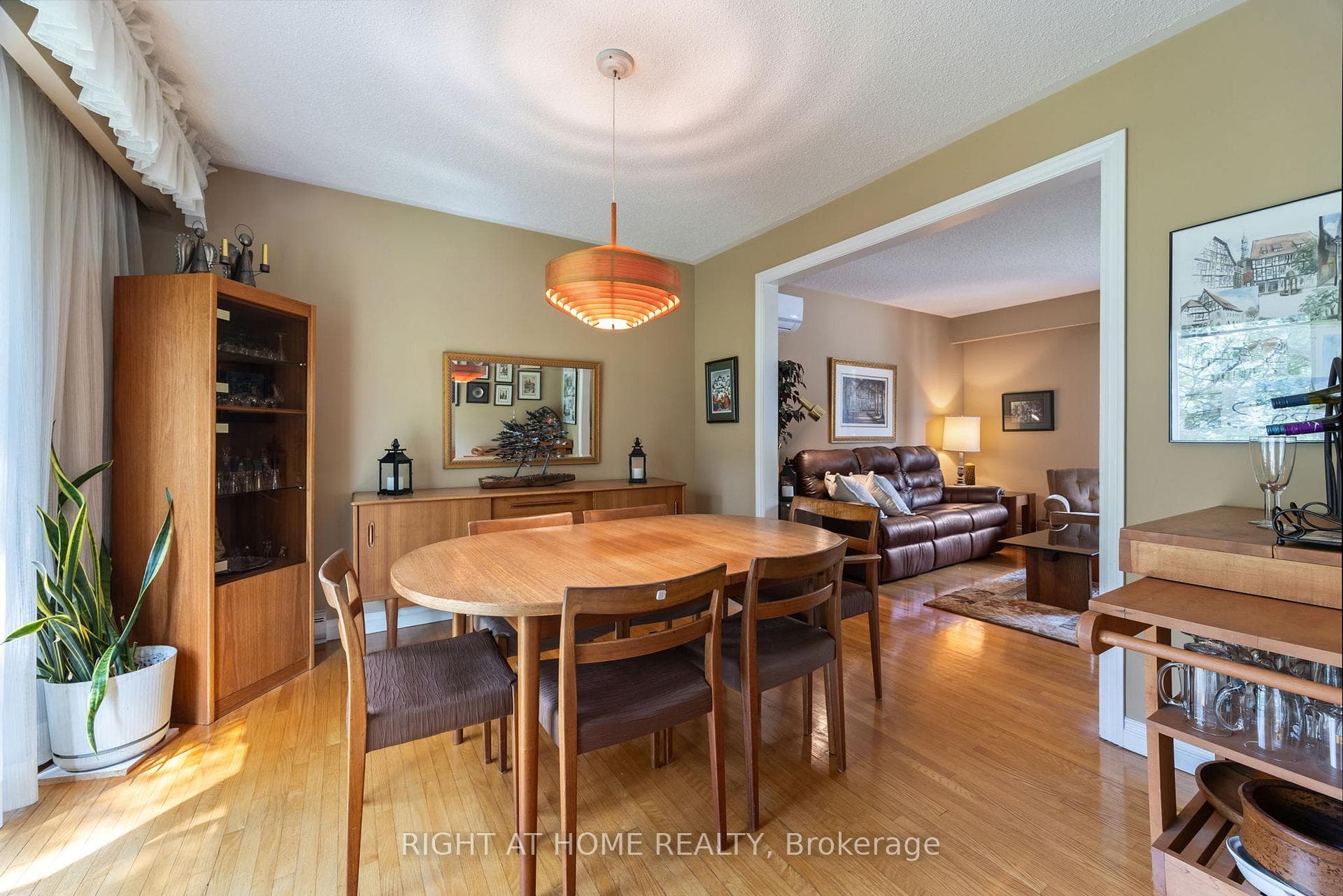 712 Tulip Court photo 10