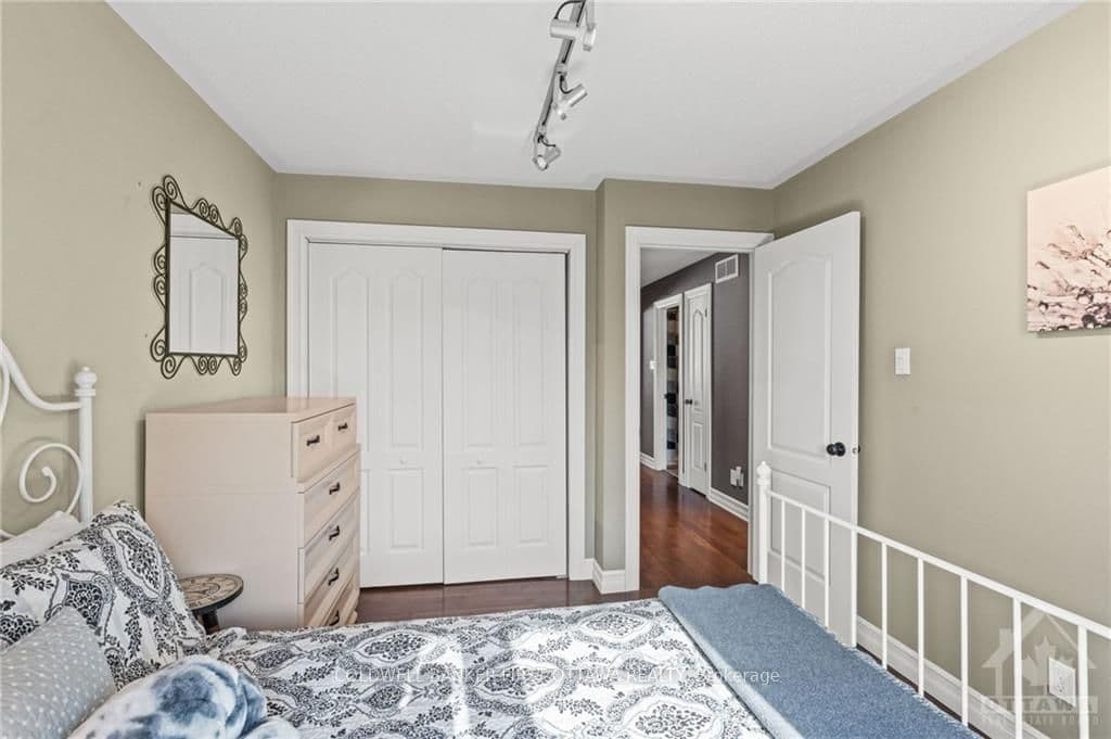 5 SHEPPARD'S GLEN Avenue photo 23