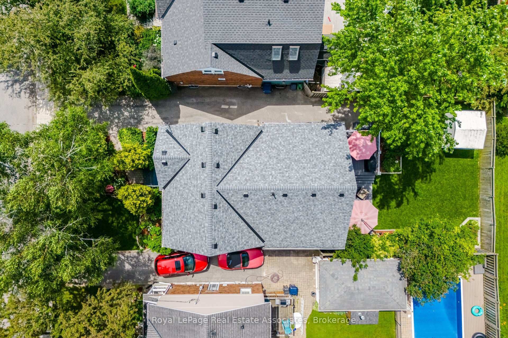 32 Plaxton Drive photo 3