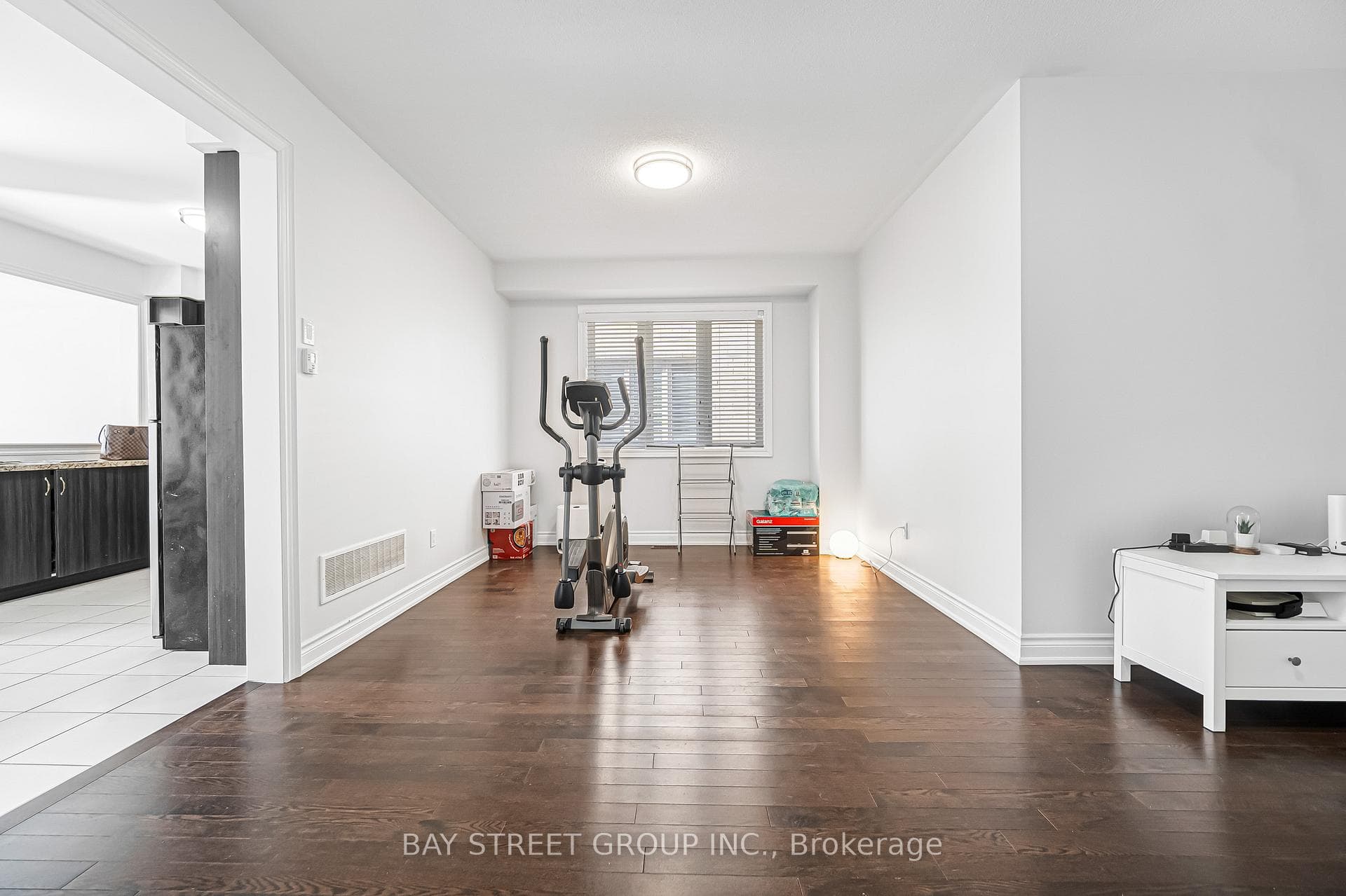 60 Mohandas Drive photo 14