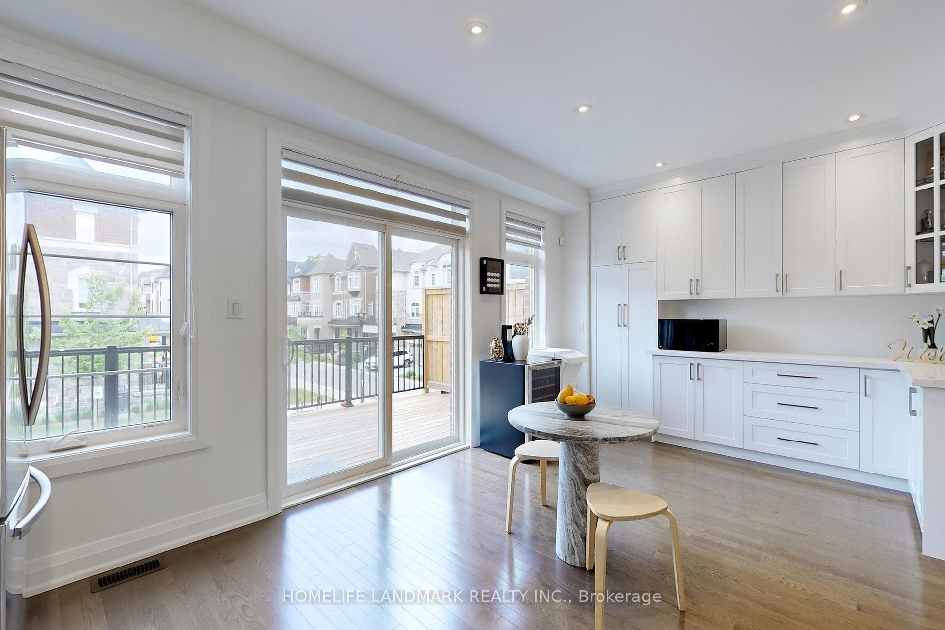 8B PARKER Avenue photo 12