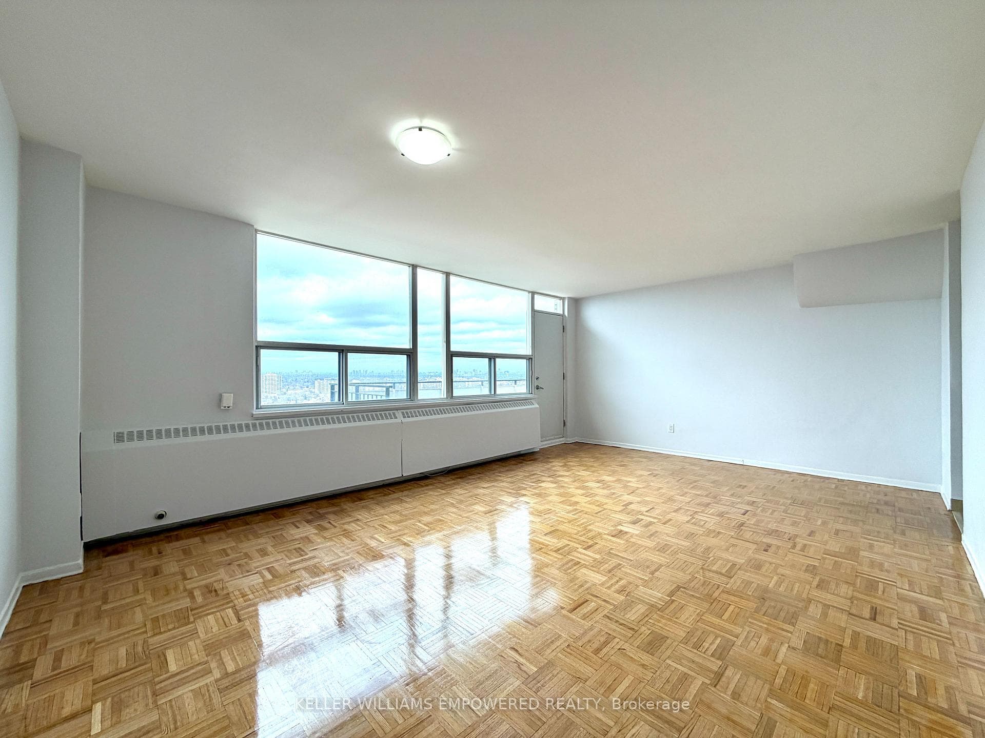 225 Davisville Avenue Unit 2510 photo 5