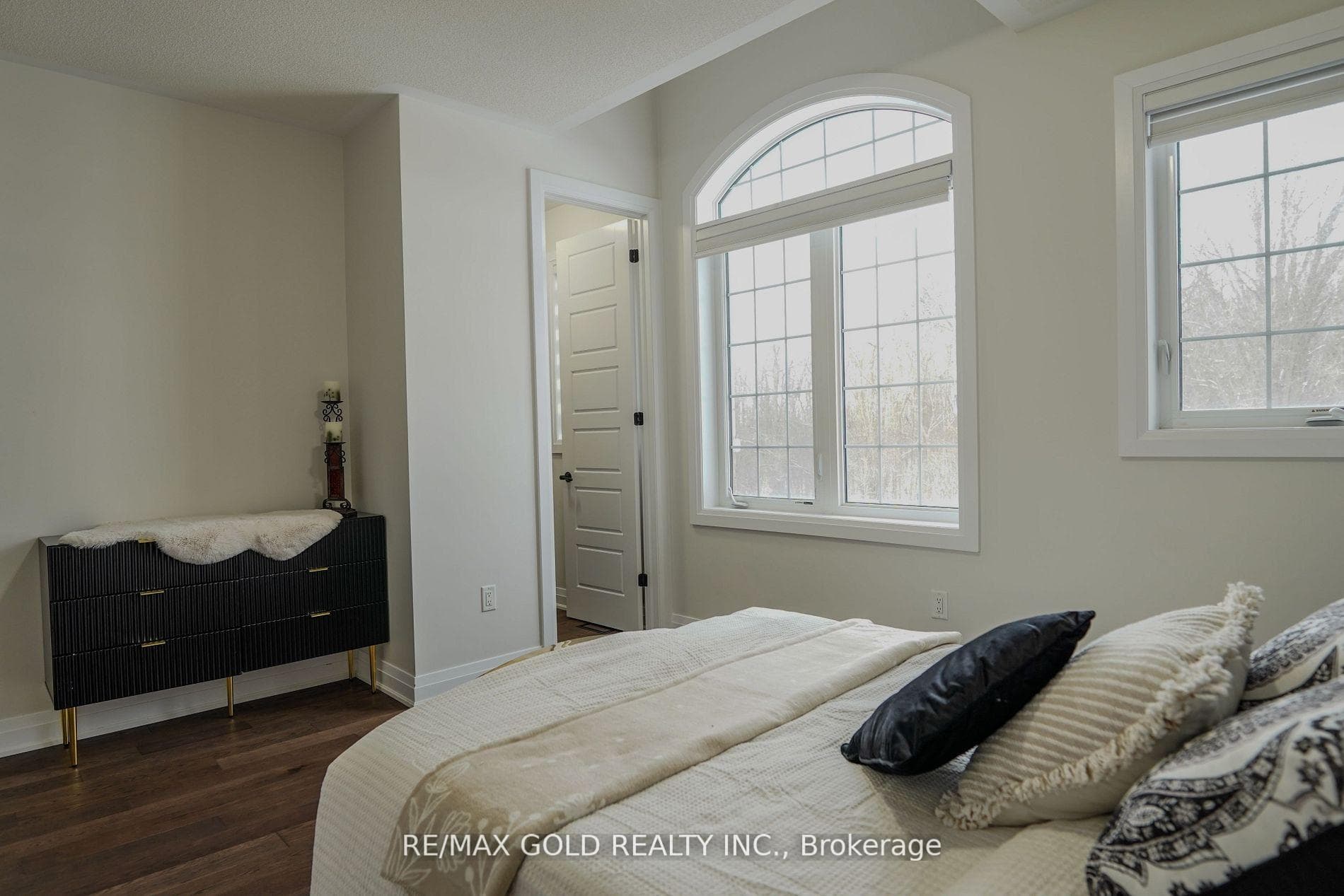 114 Eberly Woods Drive photo 34