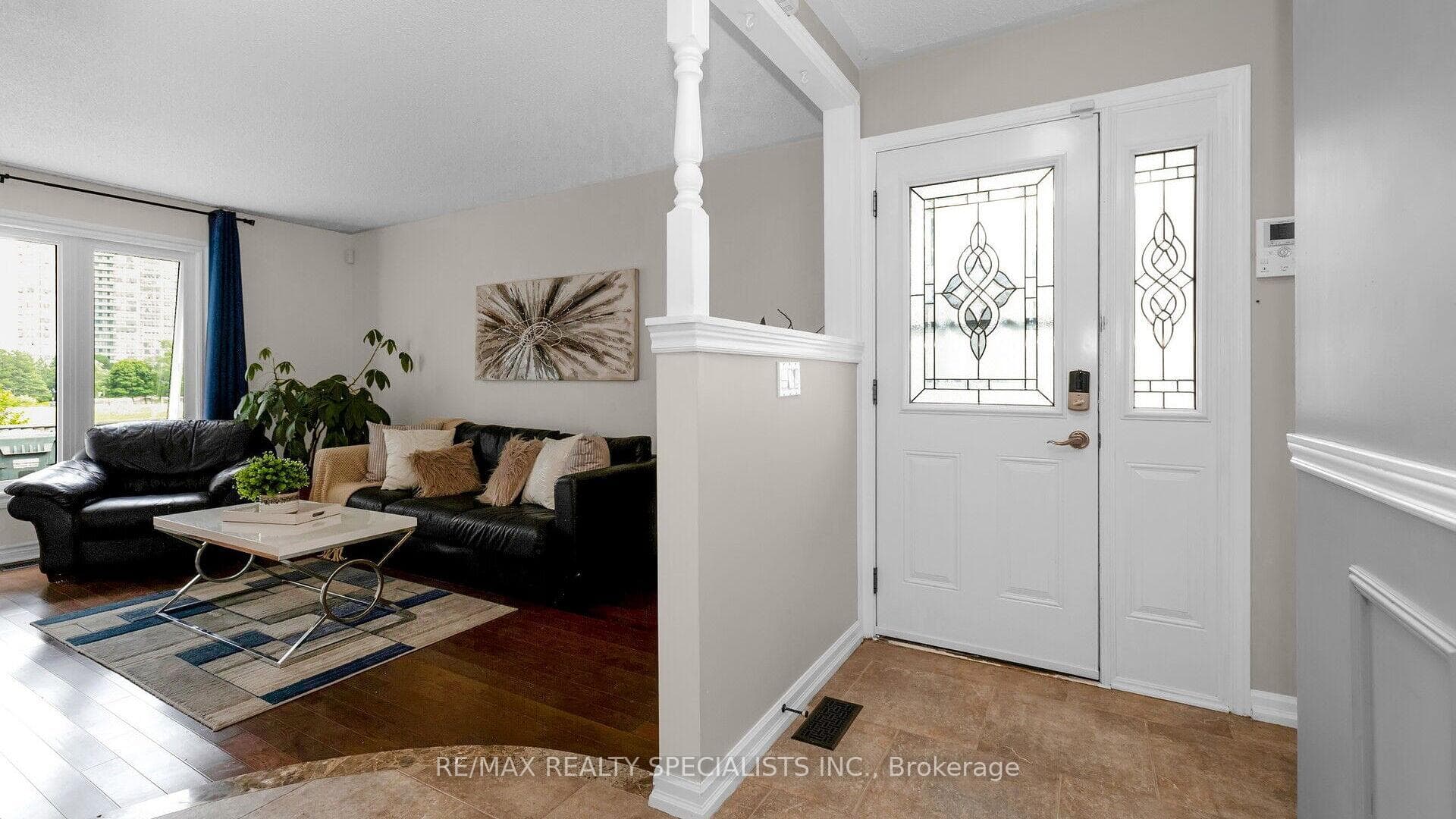 12 Huntington Court photo 6