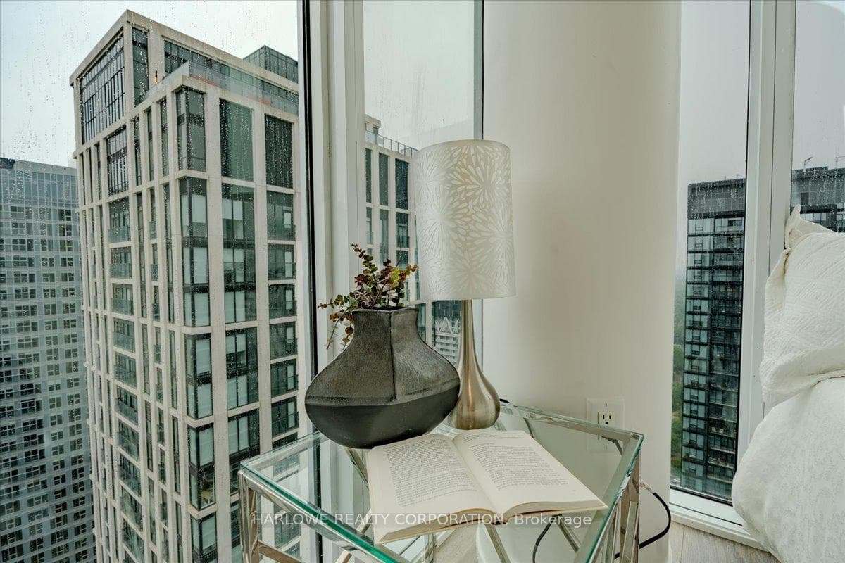195 Redpath Avenue Unit PH12 photo 24