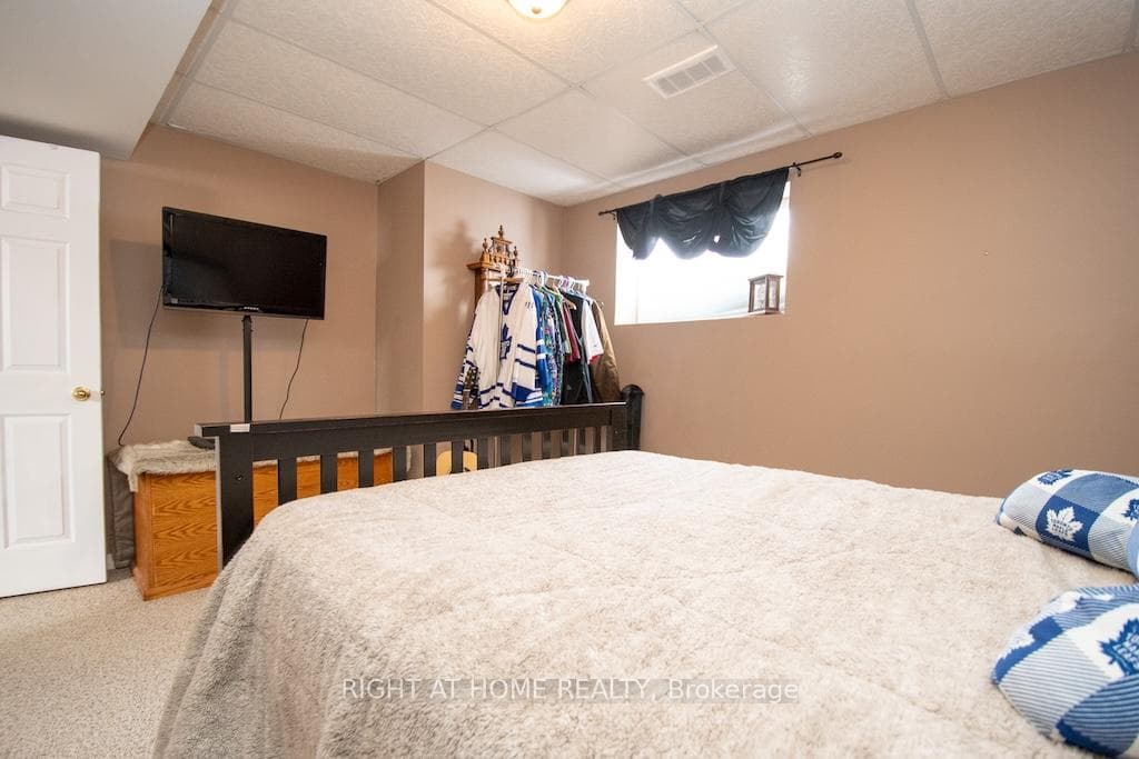 10 Kalman Drive photo 38
