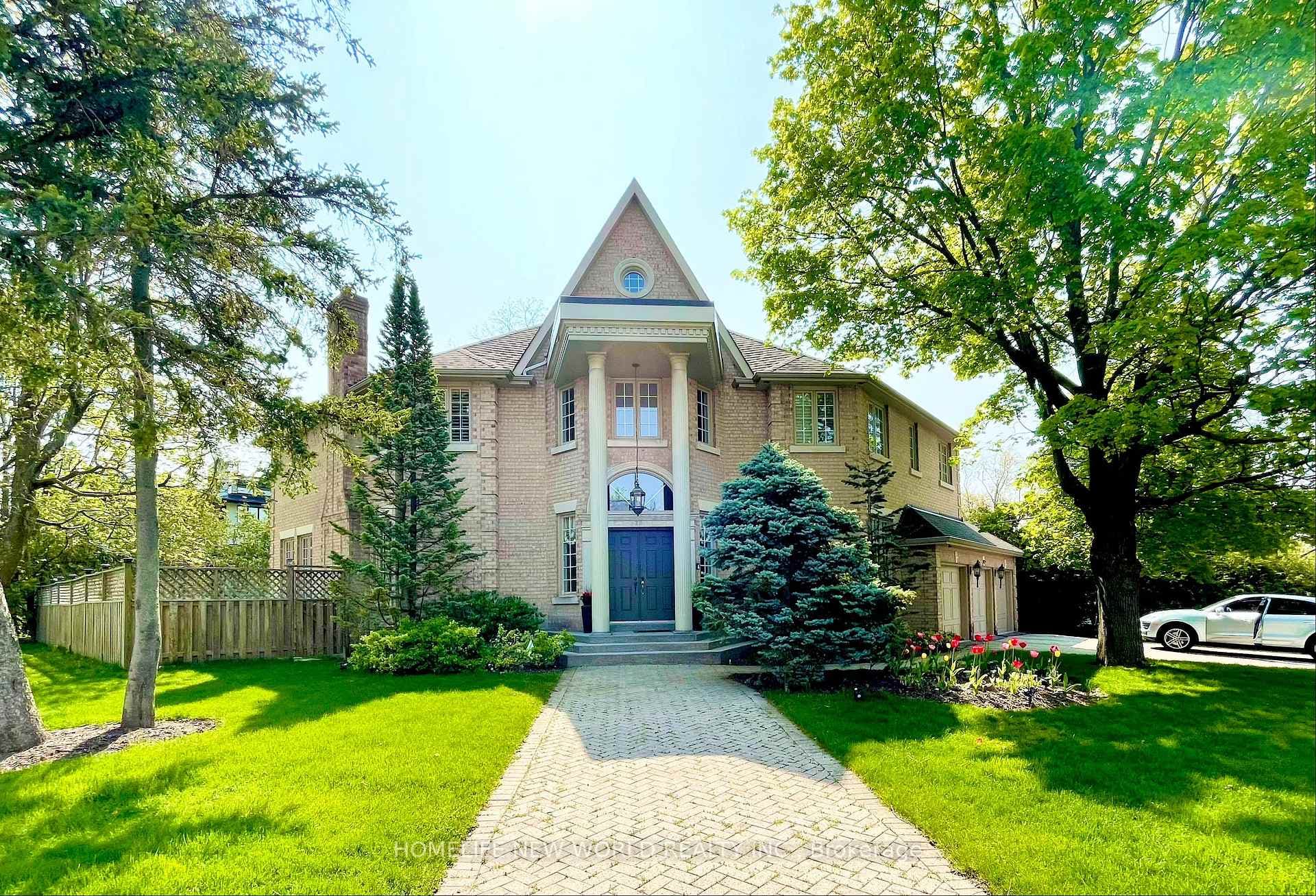 28 Leacroft Crescent photo 1