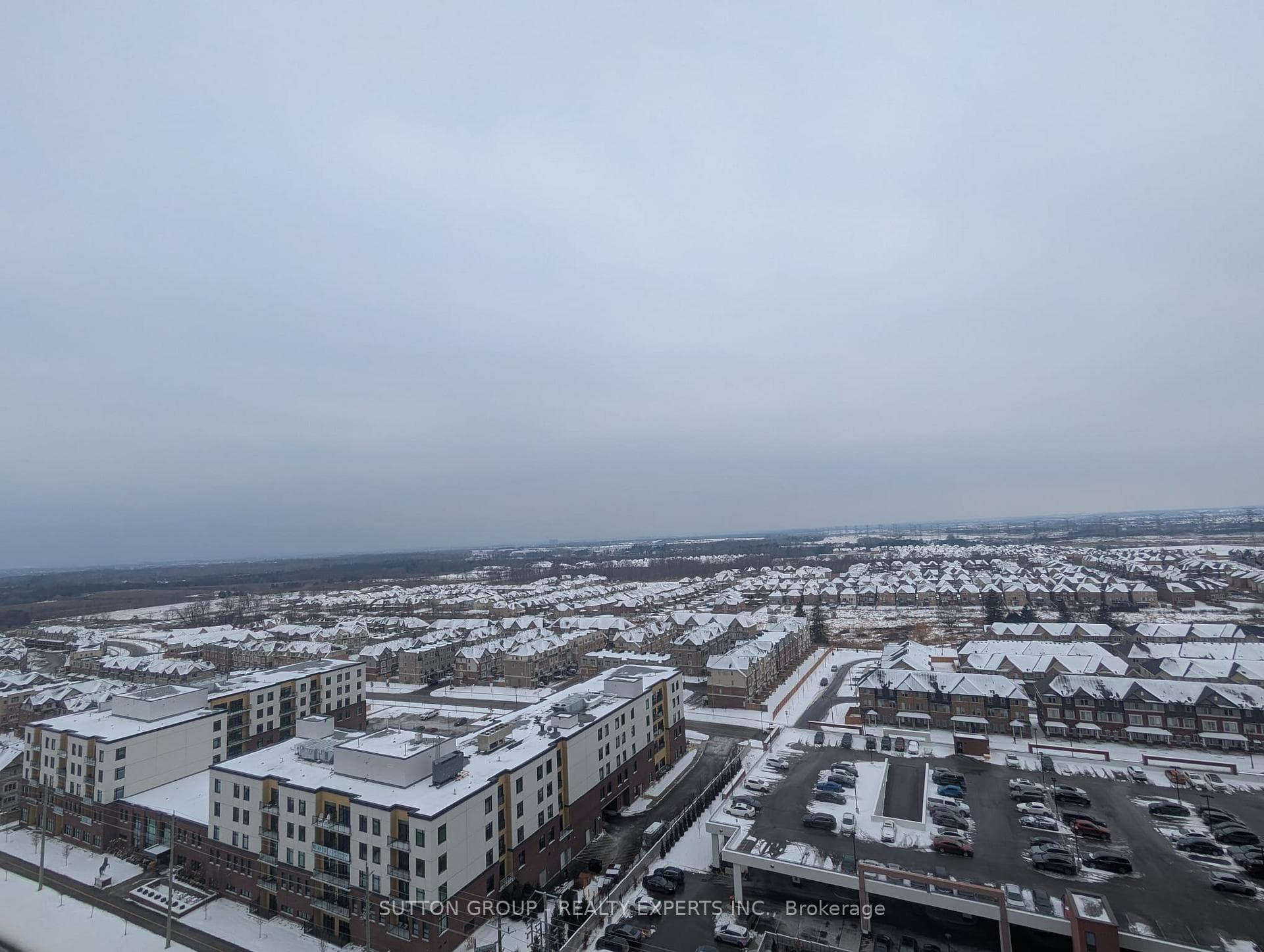 2545 SIMCOE Street Unit 1810 photo 17