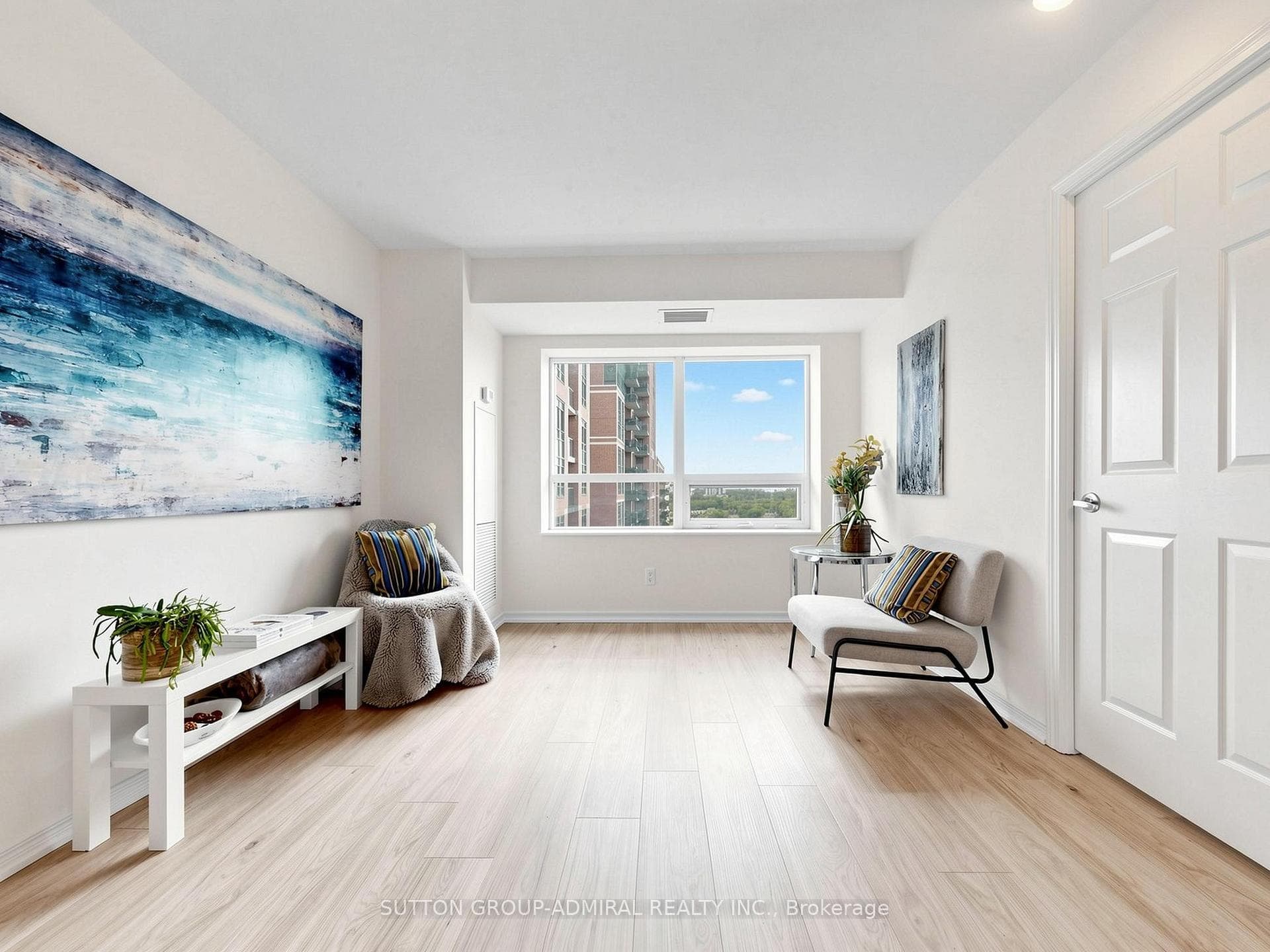 60 Heintzman Street Unit 1039 photo 11