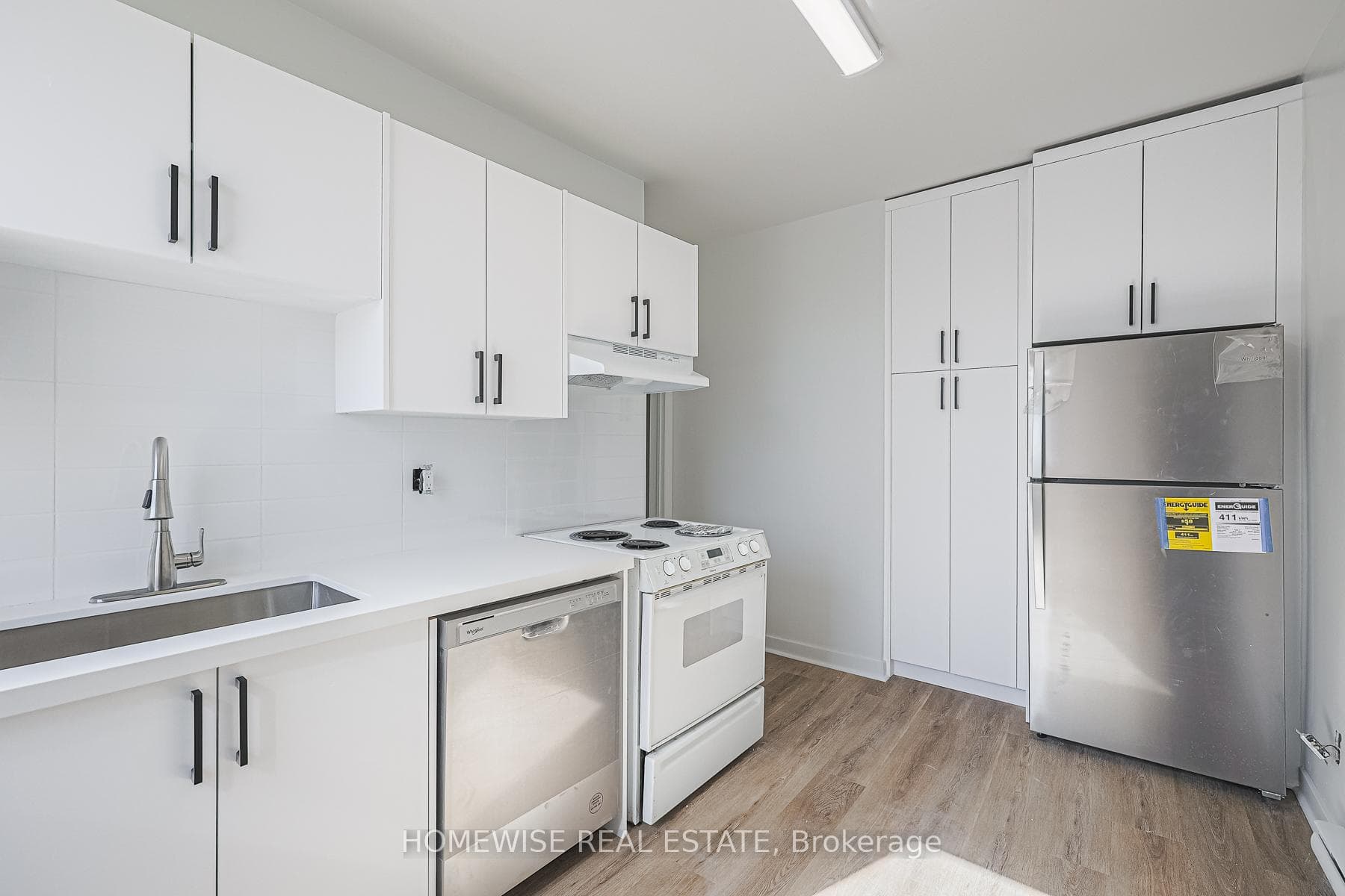 571 St Clair Avenue photo 1