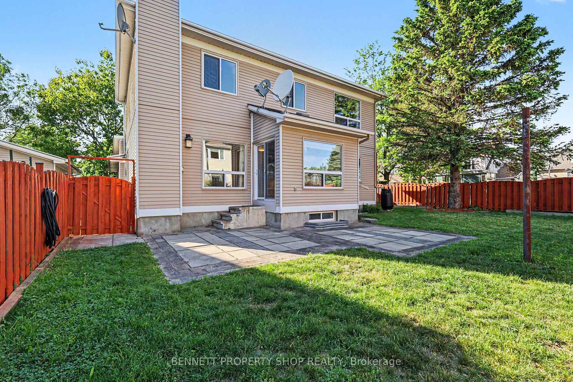 82 Emerald Meadows Drive photo 20